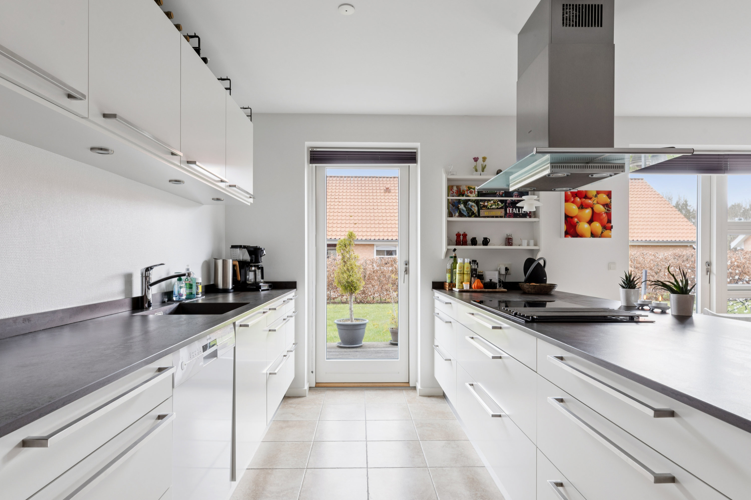 Fremhævet køkken billede i fuldskærmstilstand. Billede af Ellekilde 11, 2635 Ishøj