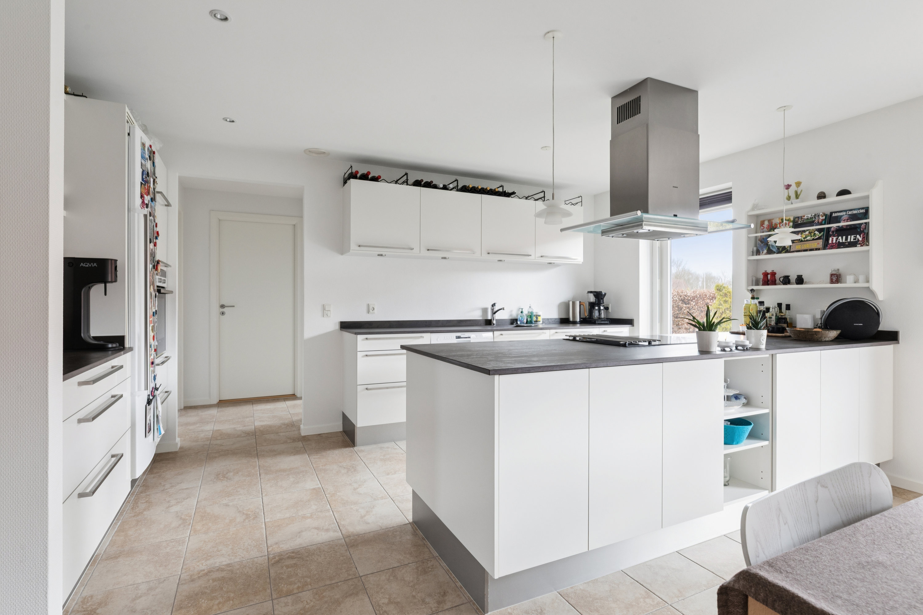 Fremhævet køkken billede i fuldskærmstilstand. Billede af Ellekilde 11, 2635 Ishøj