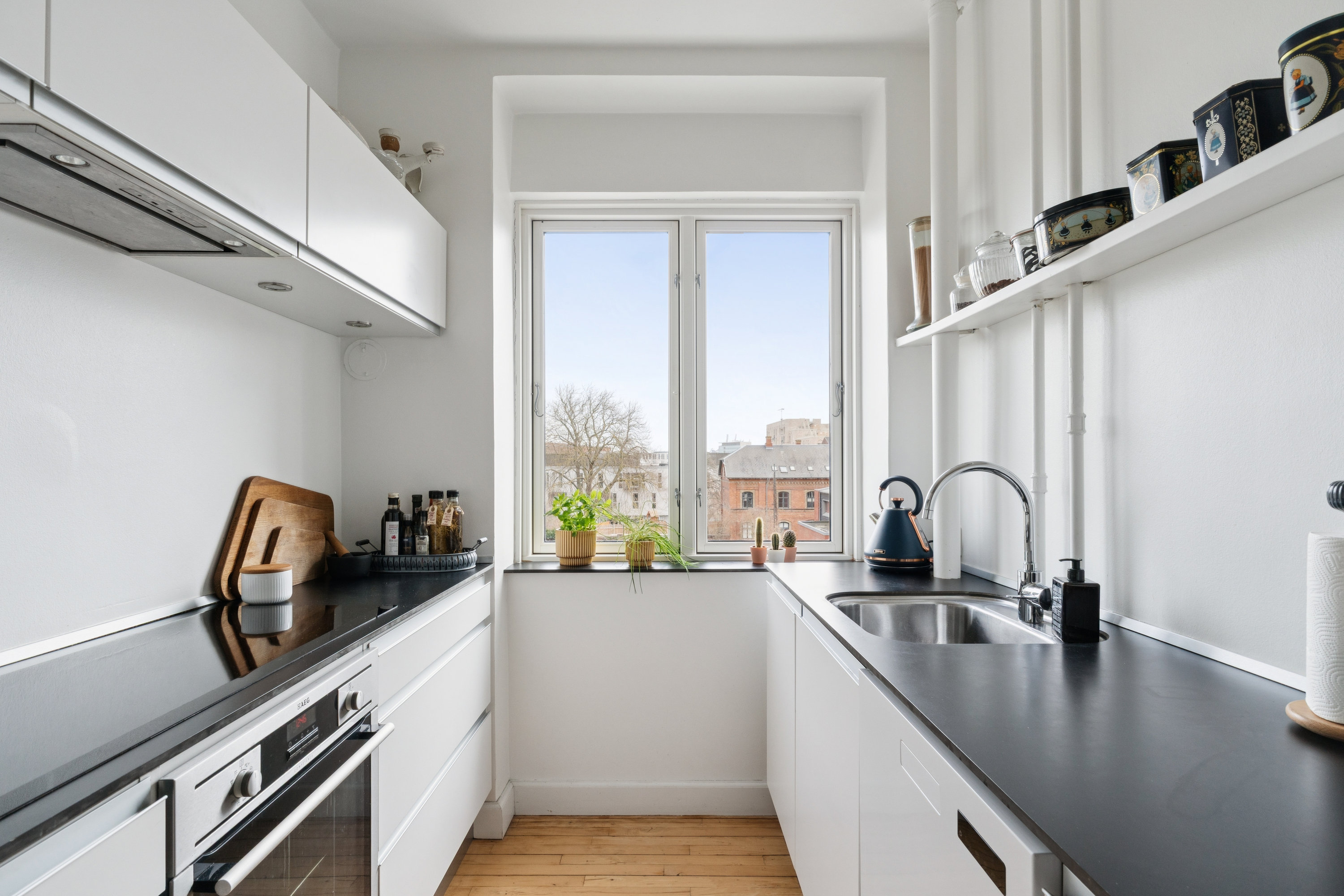 Fremhævet køkken billede i fuldskærmstilstand. Billede af Østerbrogade 208, 2. mf., 2100 København Ø