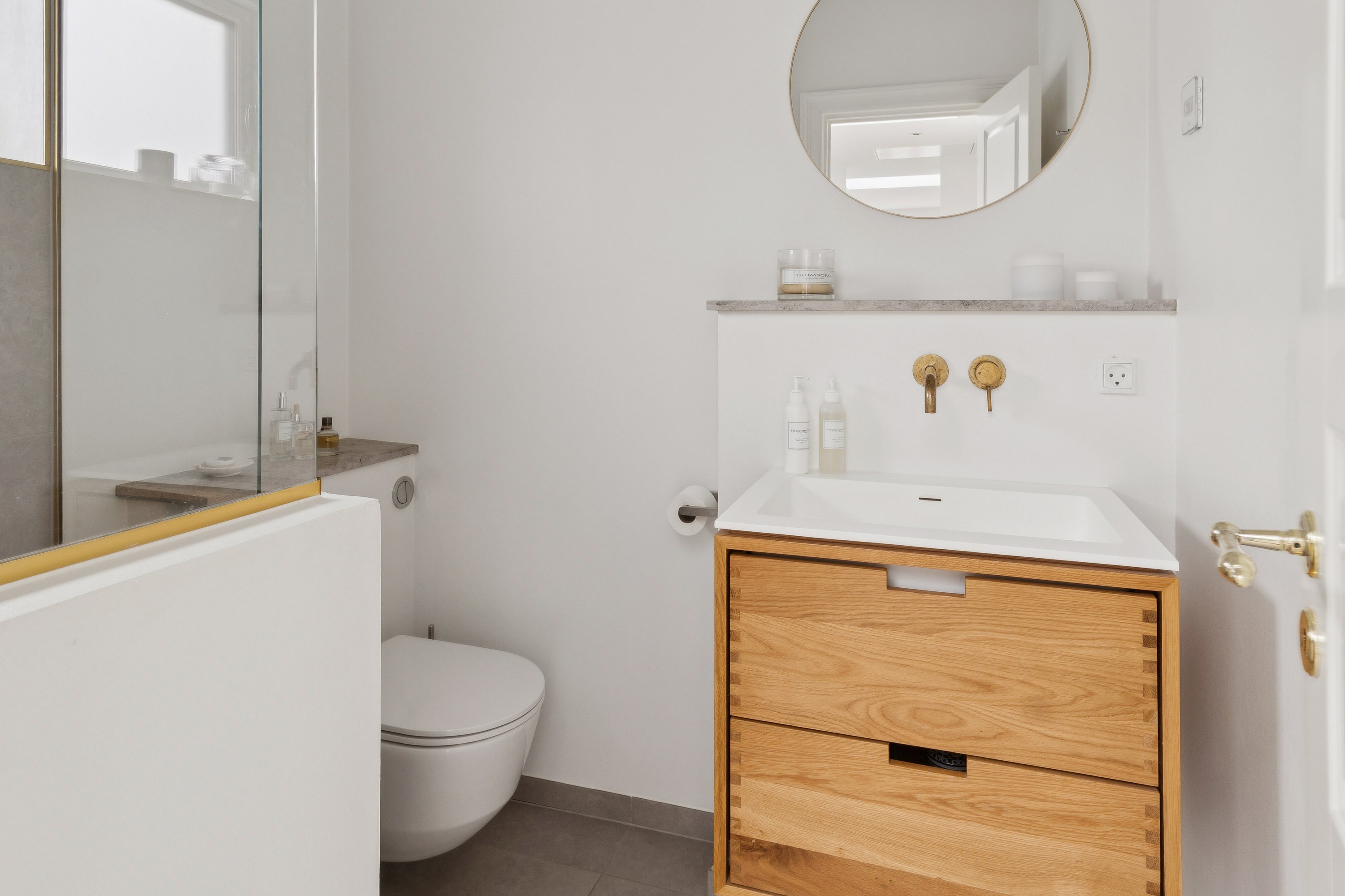 Fremhævet badeværelse billede i fuldskærmstilstand. Billede af Spurvevej 20, 2600 Glostrup