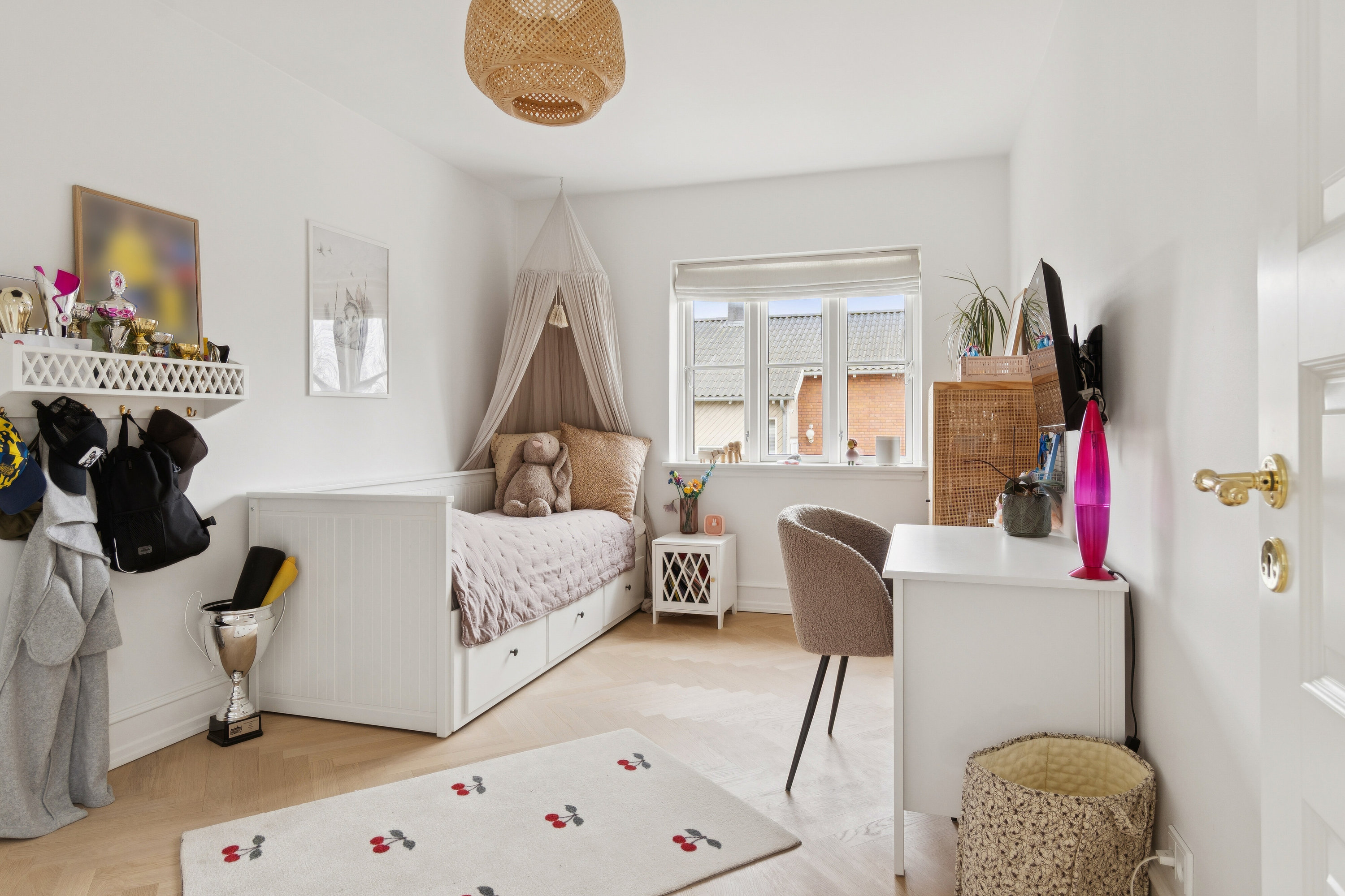 Fremhævet soveværelse billede i fuldskærmstilstand. Billede af Spurvevej 20, 2600 Glostrup