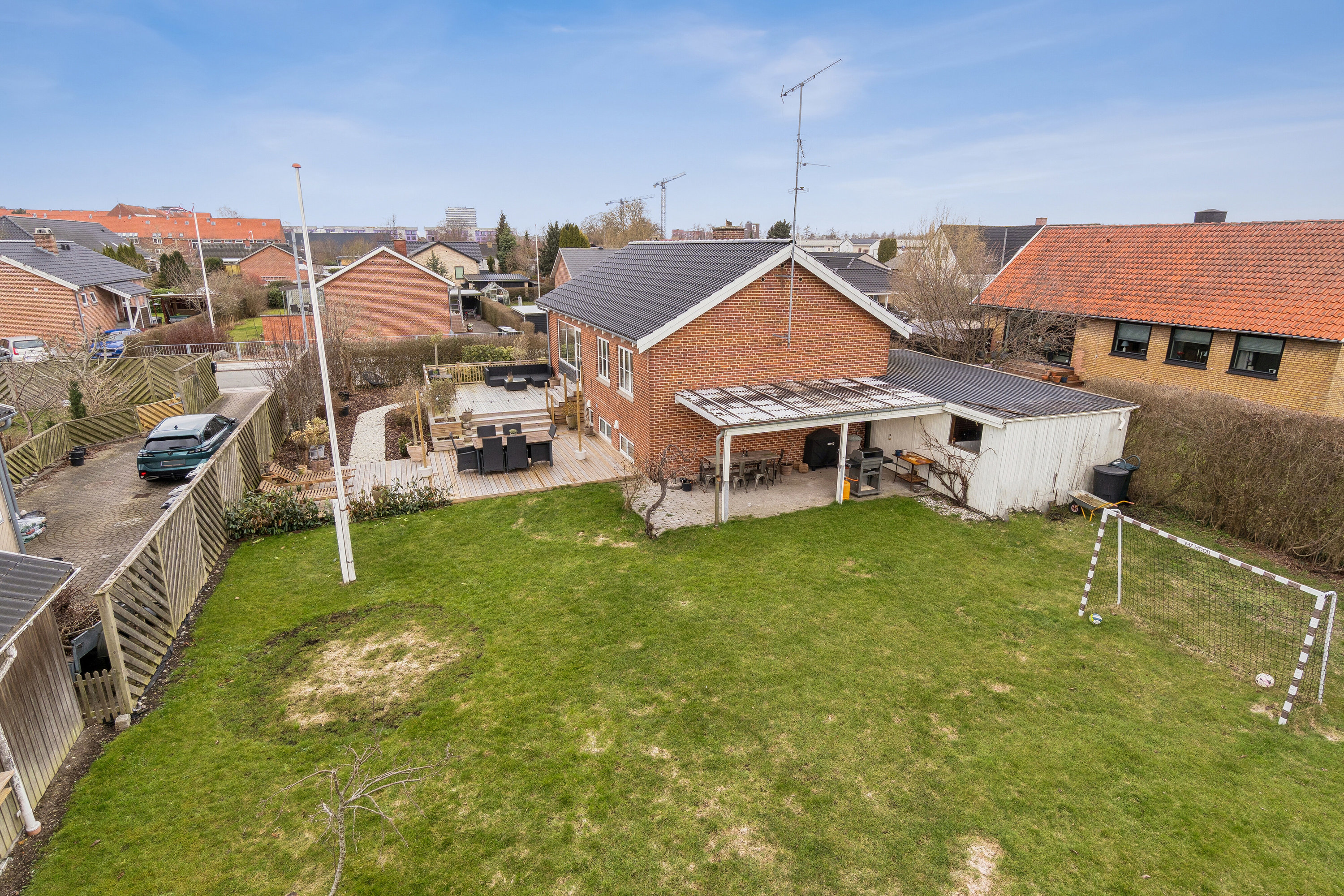 Fremhævet set fra haven billede i fuldskærmstilstand. Billede af Spurvevej 20, 2600 Glostrup