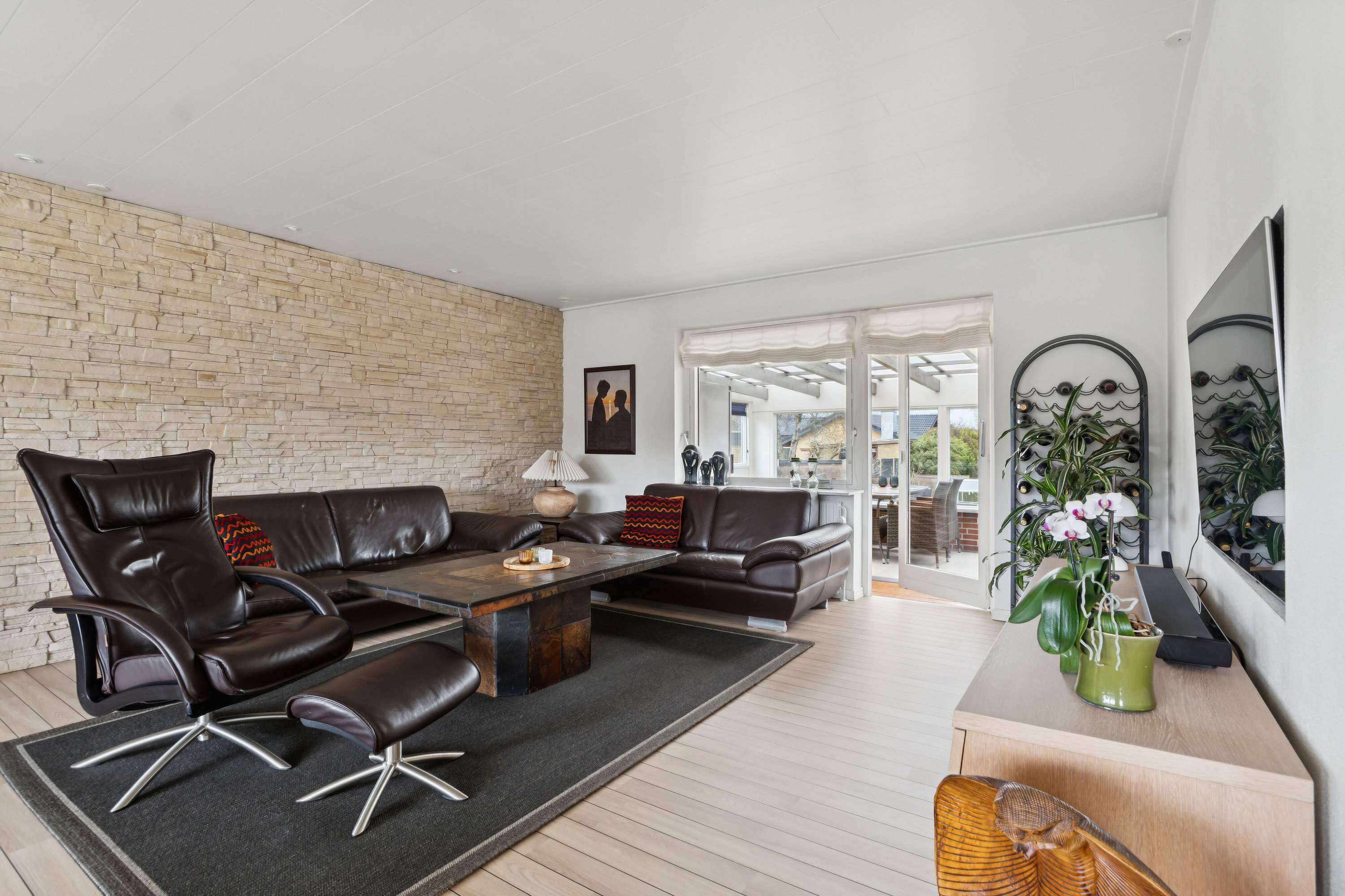 Fremhævet stue billede i fuldskærmstilstand. Billede af Egevej 37, 7470 Karup J