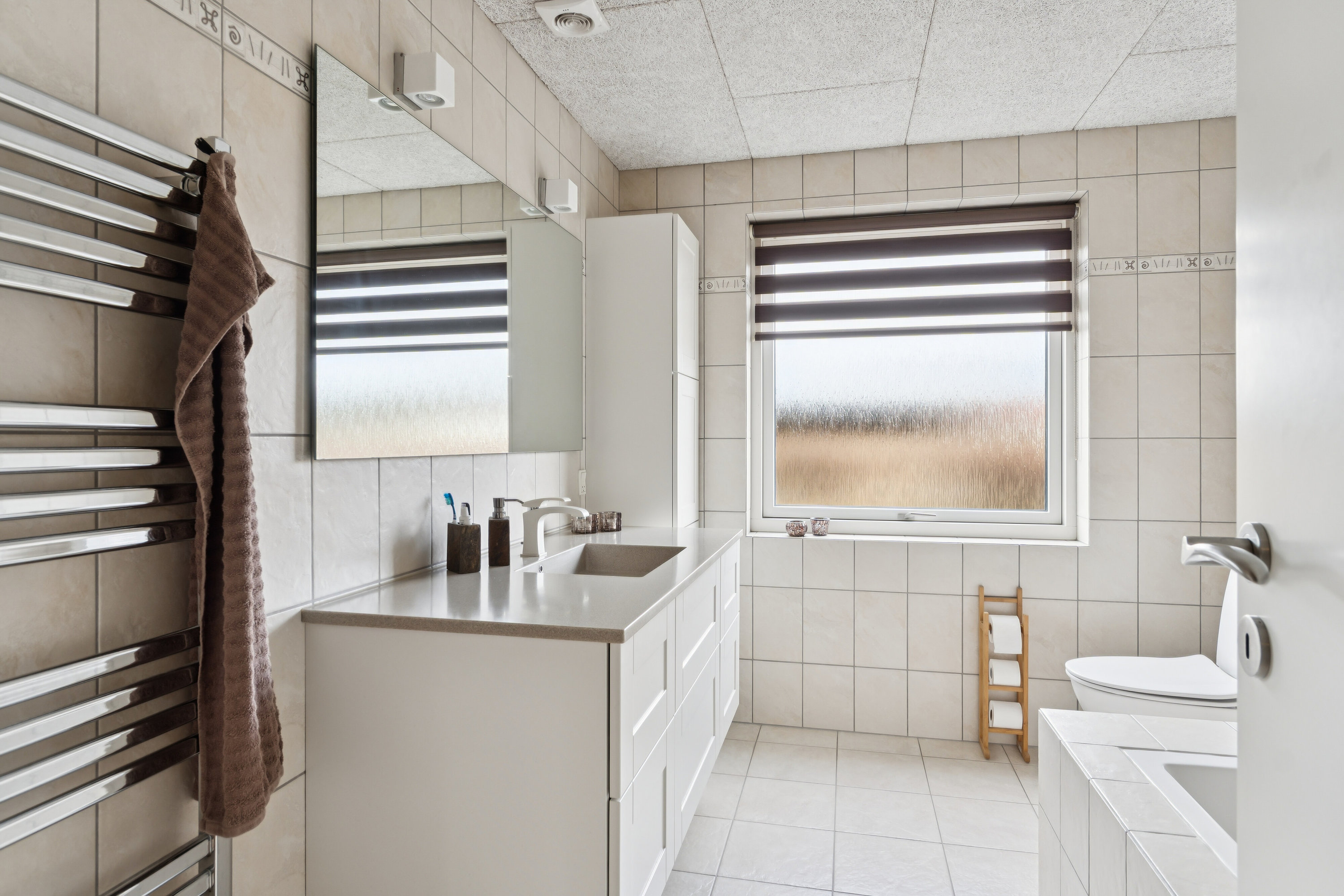 Fremhævet badeværelse billede i fuldskærmstilstand. Billede af Egevej 37, 7470 Karup J