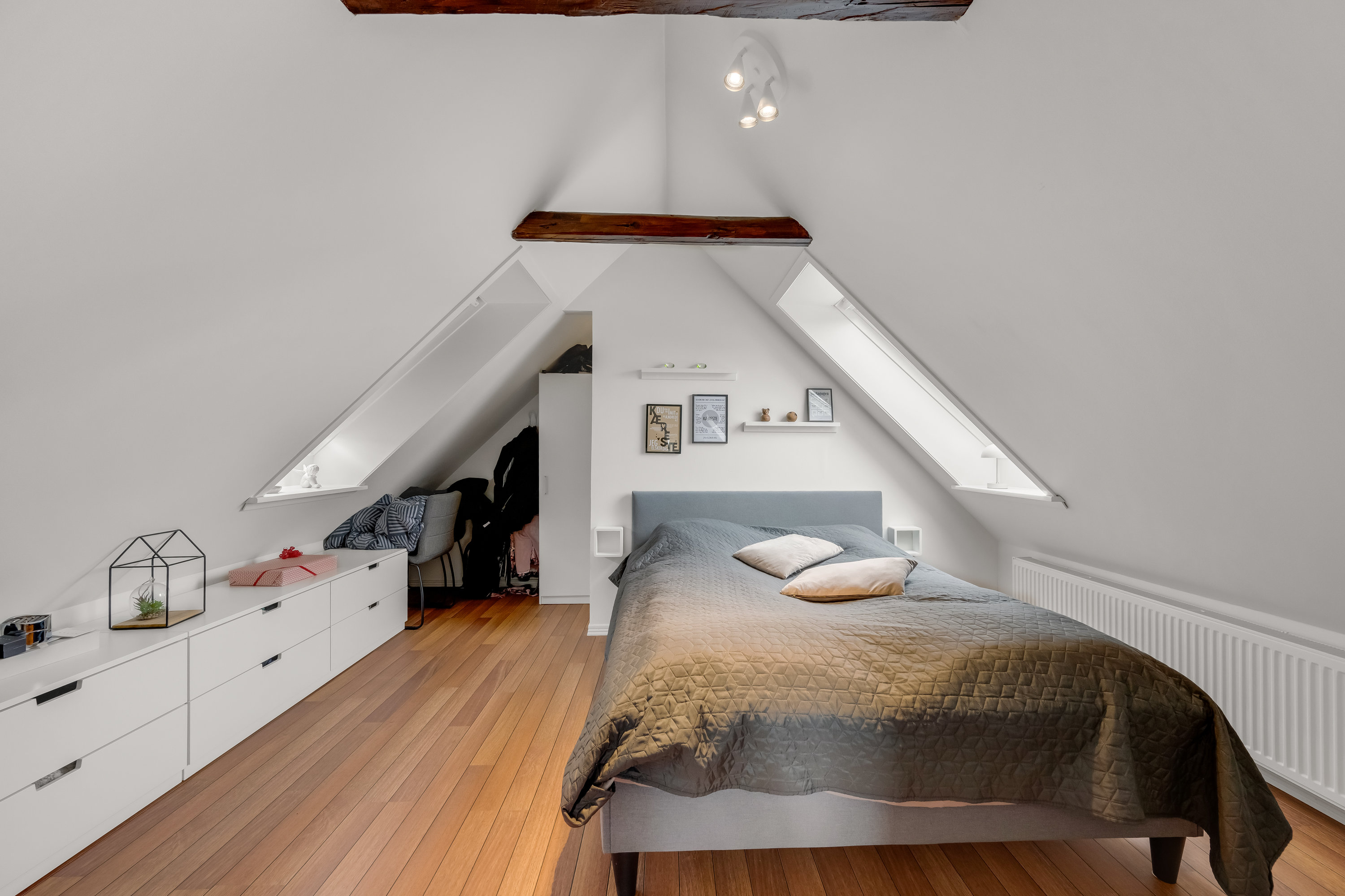 Fremhævet soveværelse billede i fuldskærmstilstand. Billede af Kongevej 36, 6900 Skjern