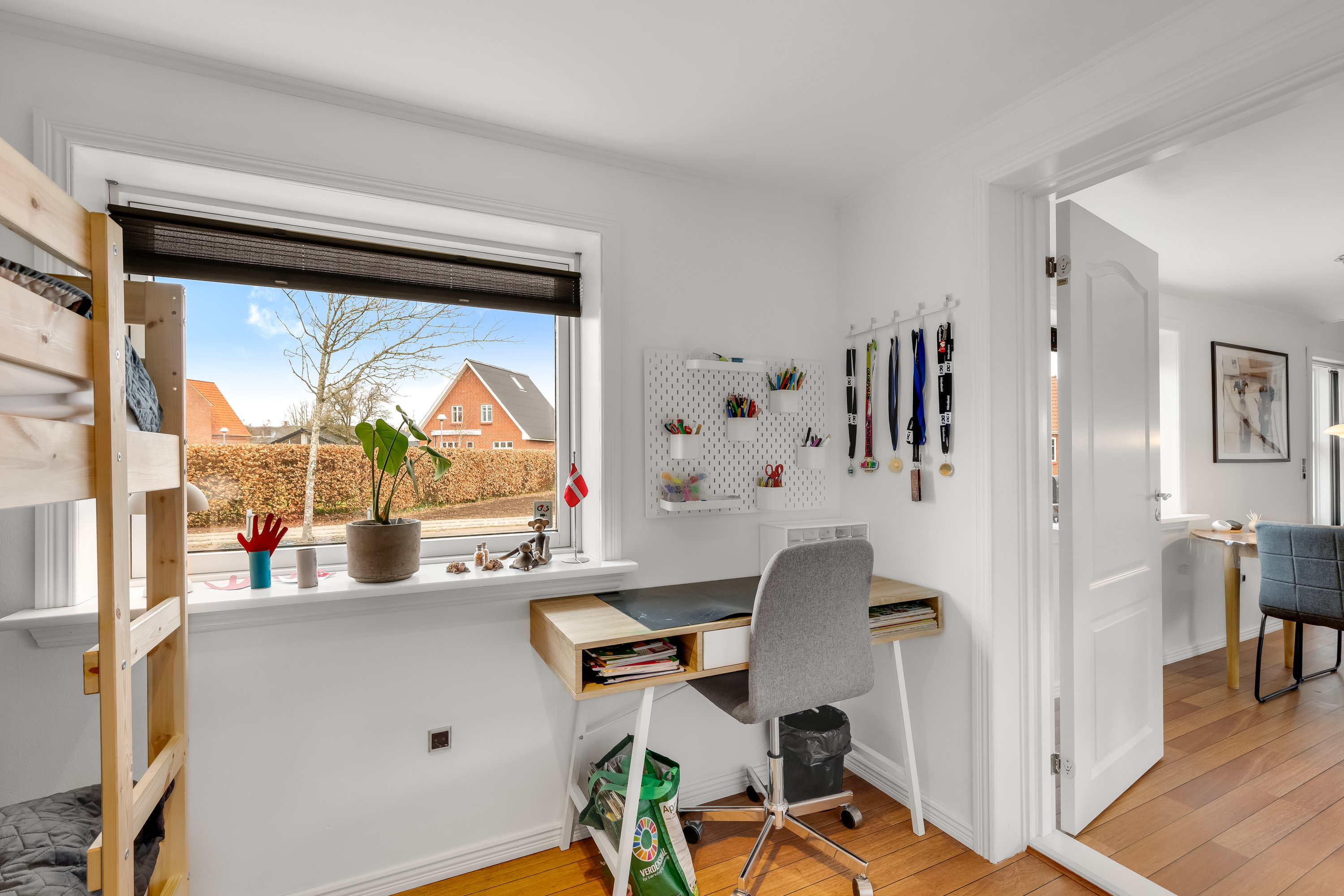 Fremhævet værelse billede i fuldskærmstilstand. Billede af Kongevej 36, 6900 Skjern