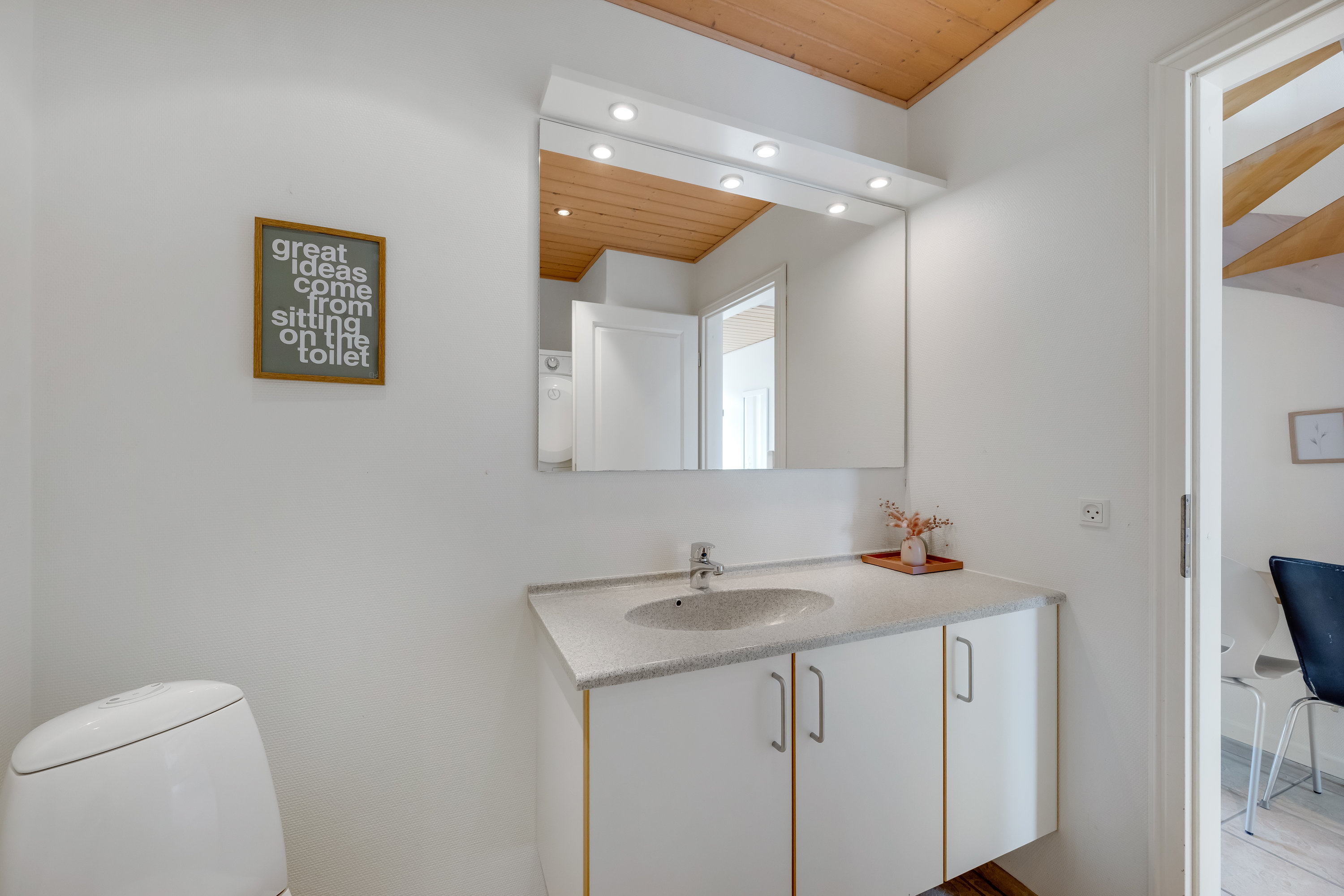 Fremhævet badeværelse billede i fuldskærmstilstand. Billede af Lønne Feriepark 109B, Lønne, 6830 Nørre Nebel