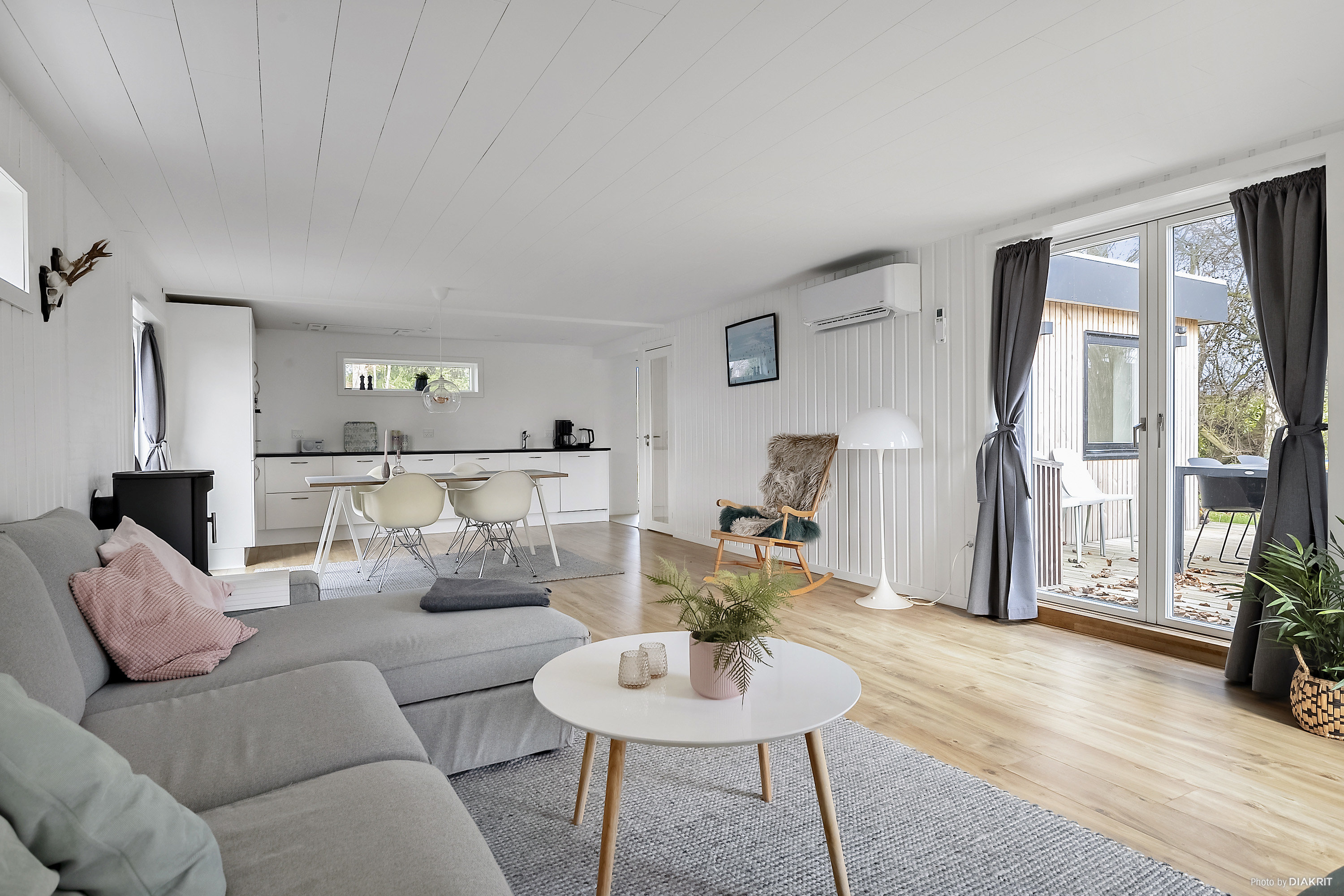 Fremhævet stue billede i fuldskærmstilstand. Billede af Præsteager 221, Saksild Str, 8300 Odder