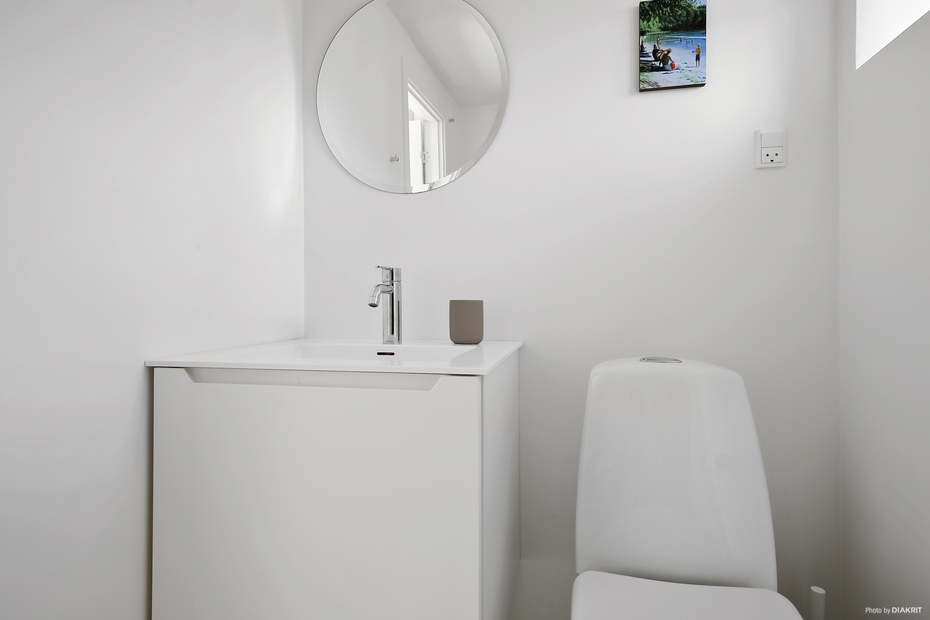 Fremhævet toilet billede i fuldskærmstilstand. Billede af Præsteager 221, Saksild Str, 8300 Odder