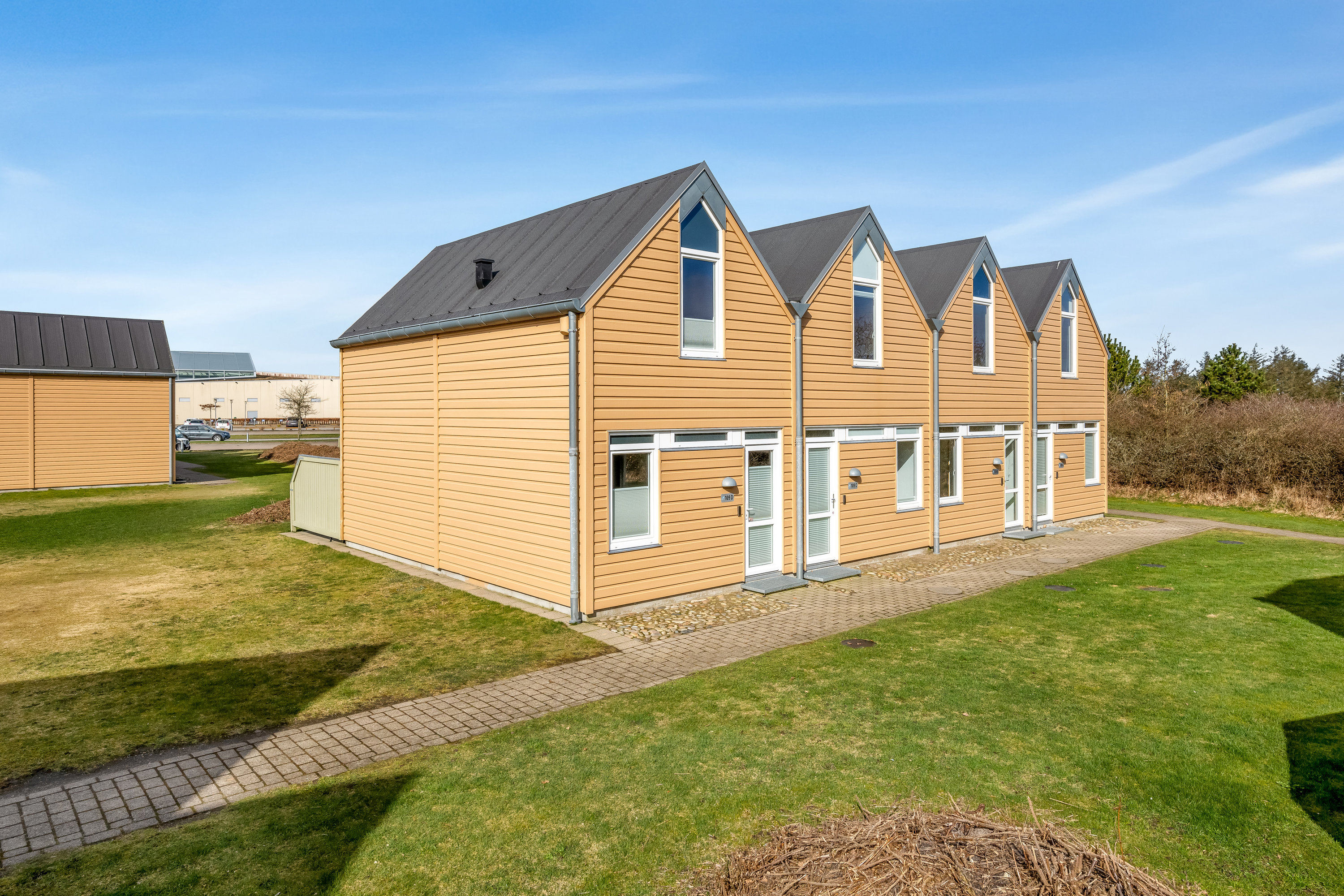 Fremhævet facade billede i fuldskærmstilstand. Billede af Lønne Feriepark 109B, Lønne, 6830 Nørre Nebel