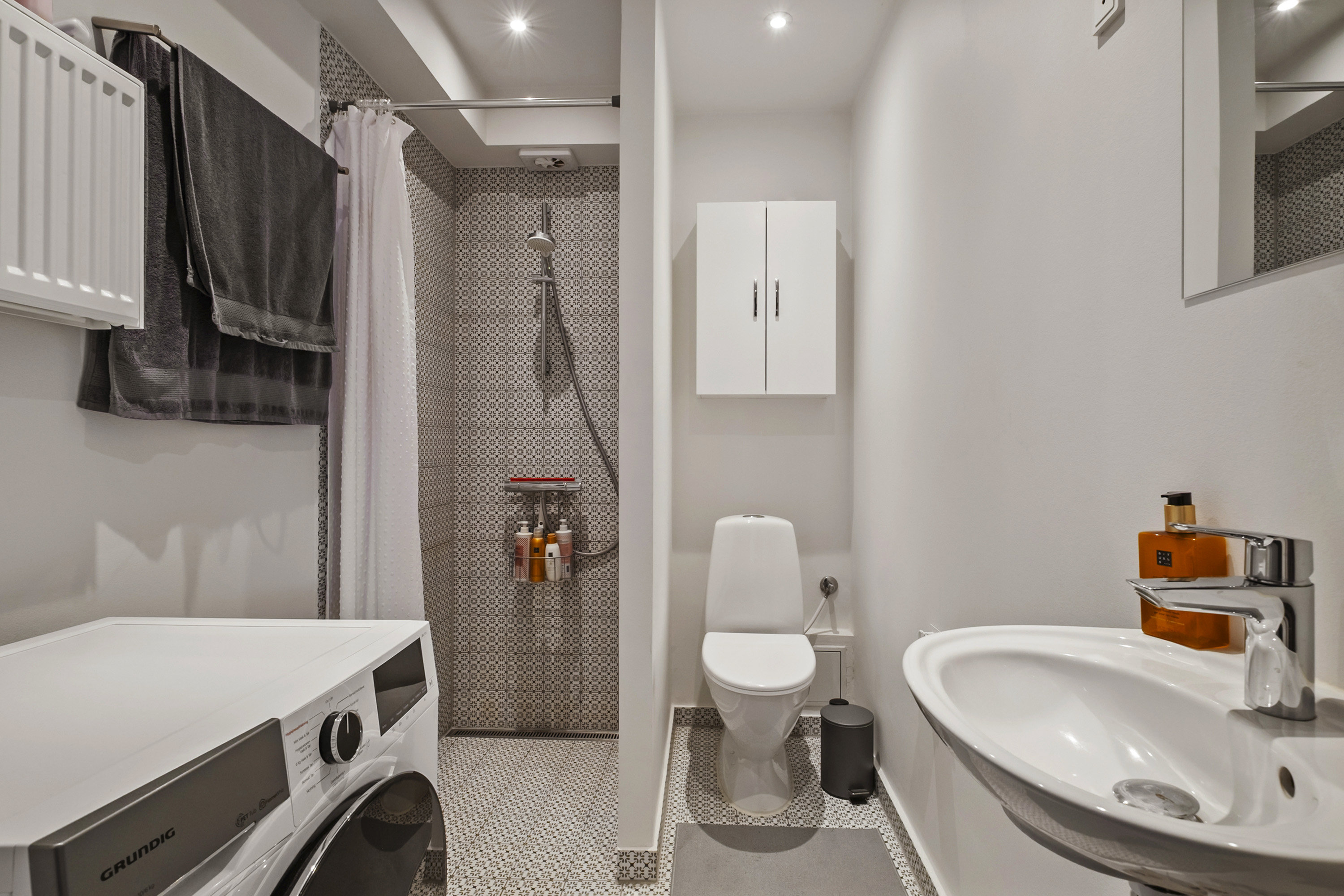 Fremhævet badeværelse billede i fuldskærmstilstand. Billede af Amtsvej 15, 1., 3450 Allerød