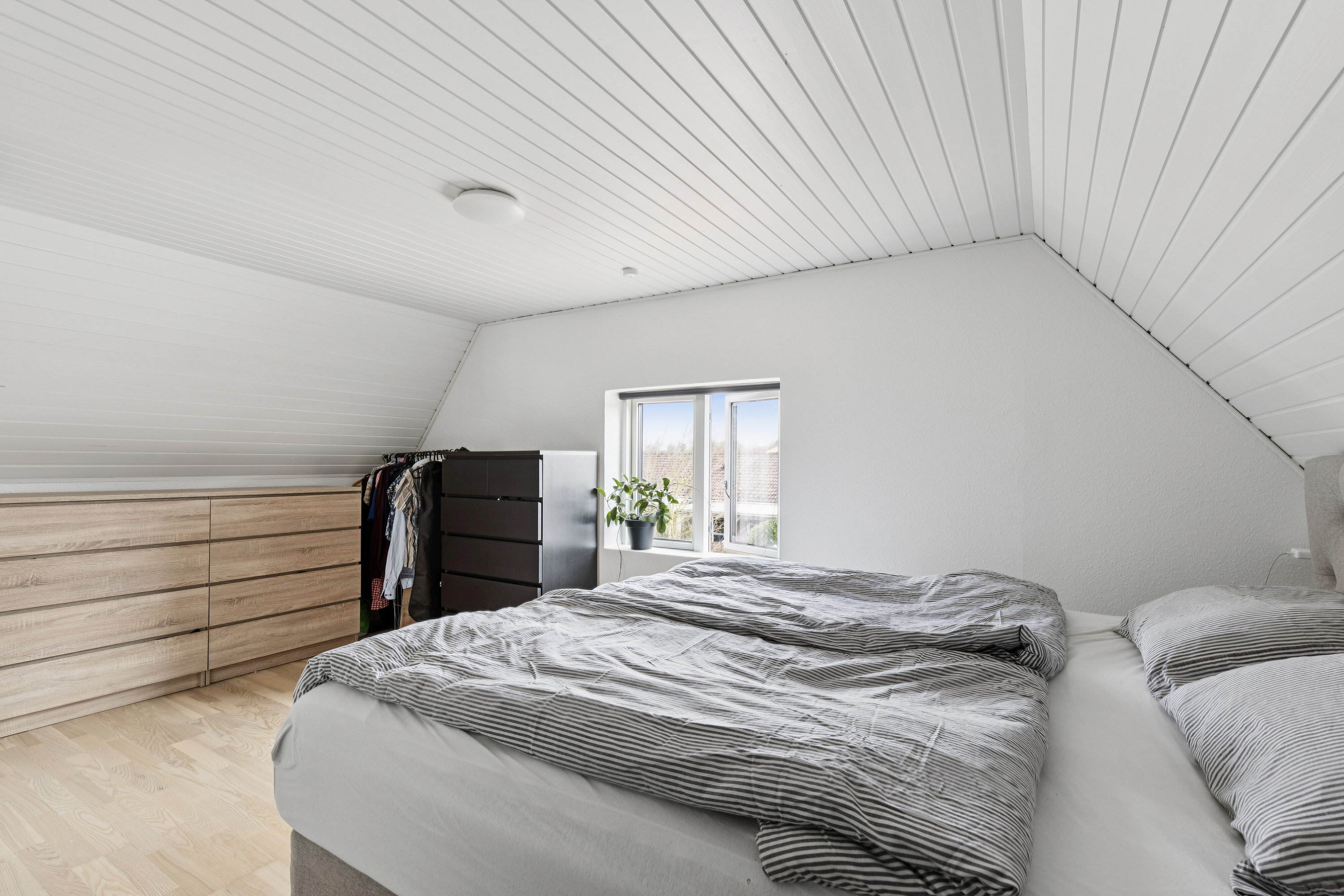 Fremhævet soveværelse billede i fuldskærmstilstand. Billede af Slagelsevej 47, 4270 Høng