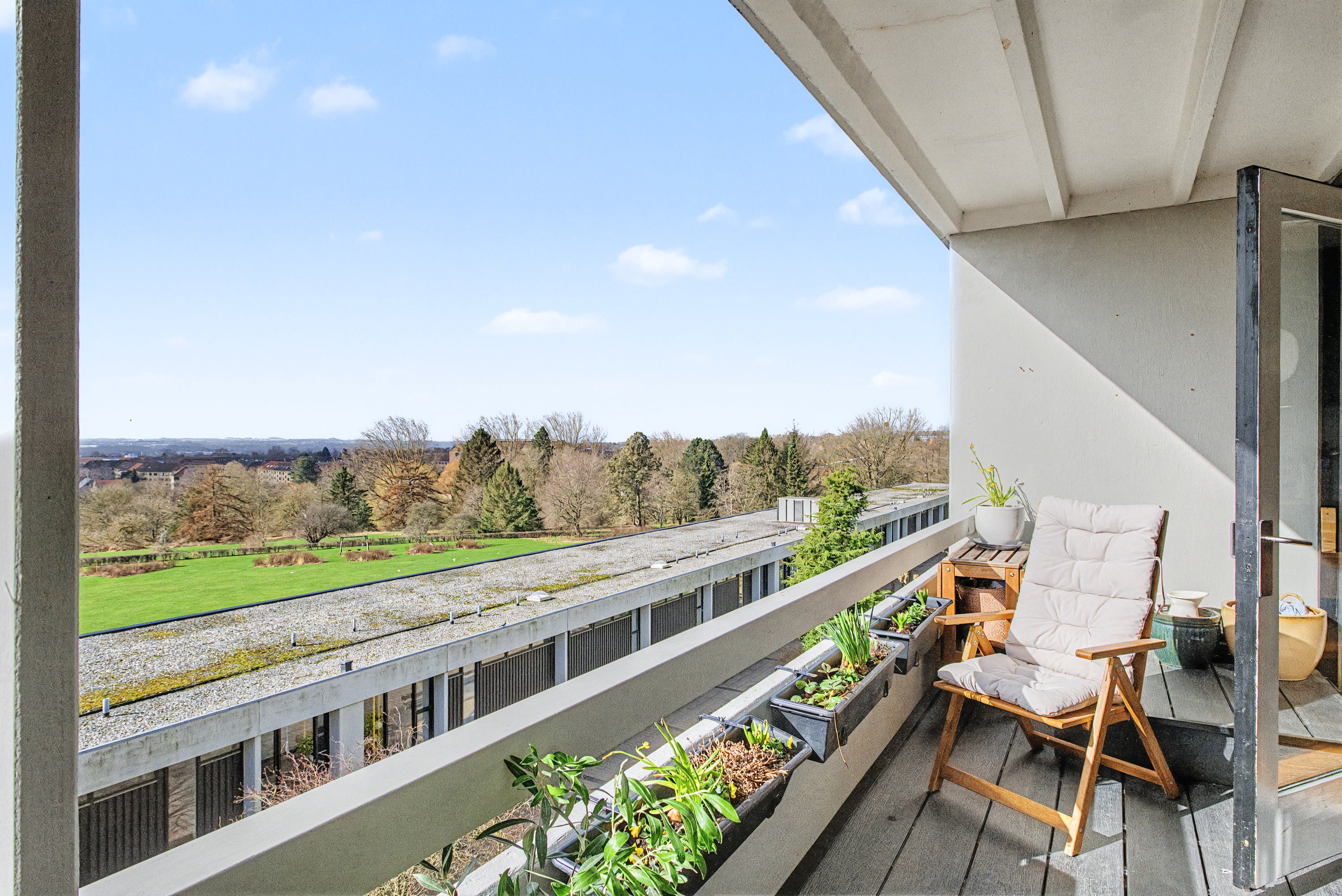 Fremhævet altan billede i fuldskærmstilstand. Billede af Vestervang 39, 5. 3953., 8000 Aarhus C