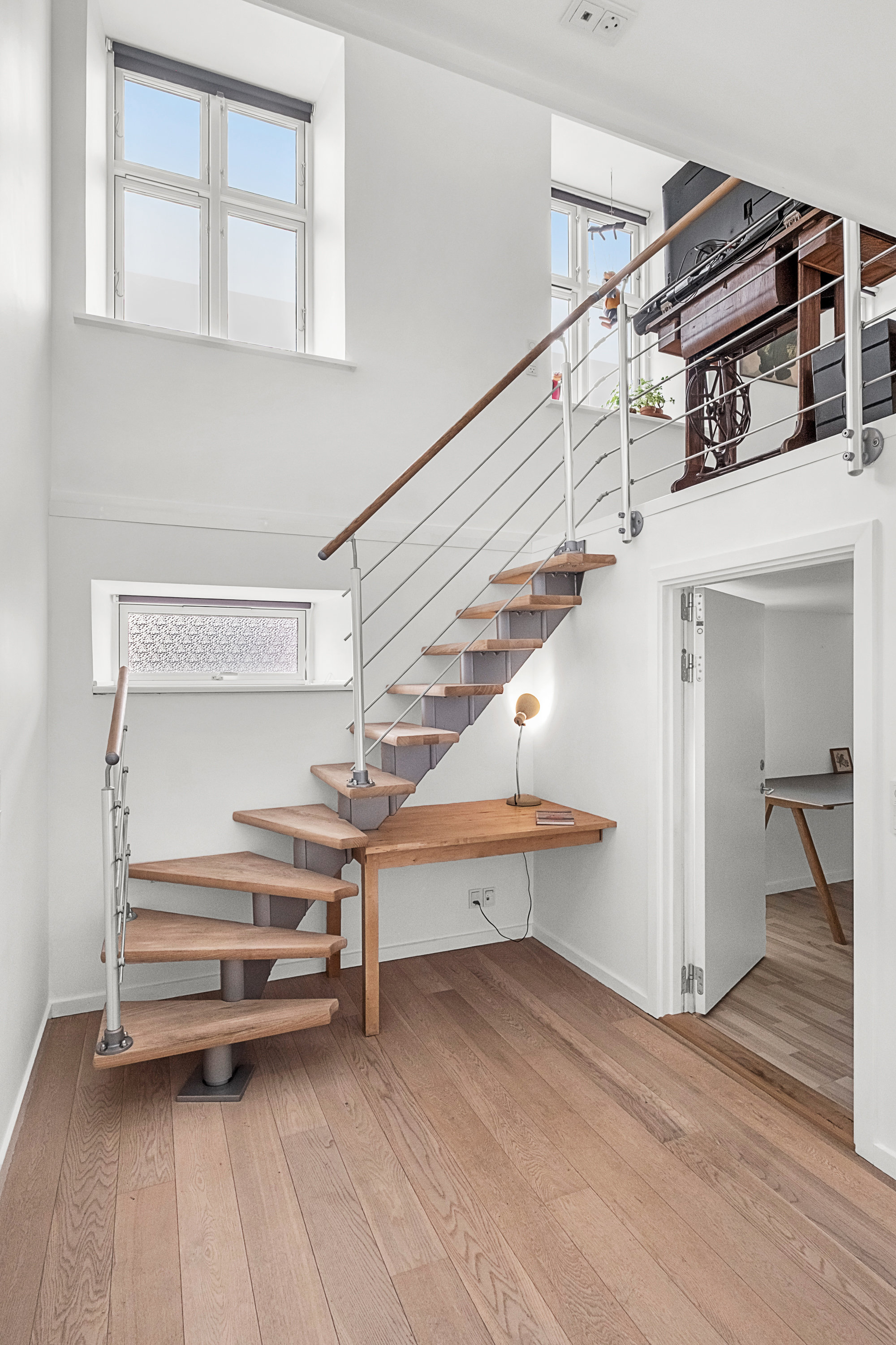 Fremhævet trappe billede i fuldskærmstilstand. Billede af Nørrebrogade 18, st.., 8000 Aarhus C