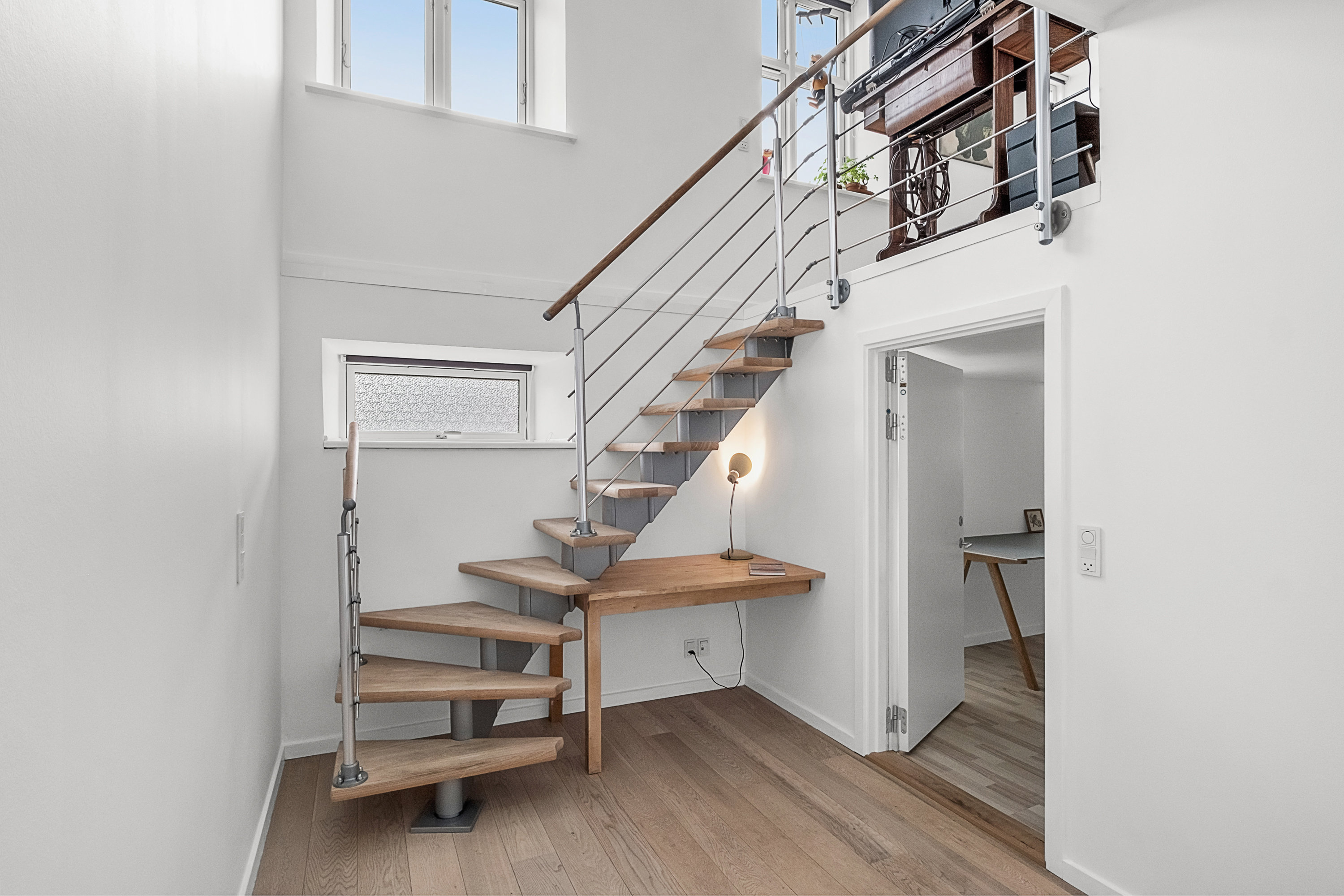 Fremhævet trappe billede i fuldskærmstilstand. Billede af Nørrebrogade 18, st.., 8000 Aarhus C