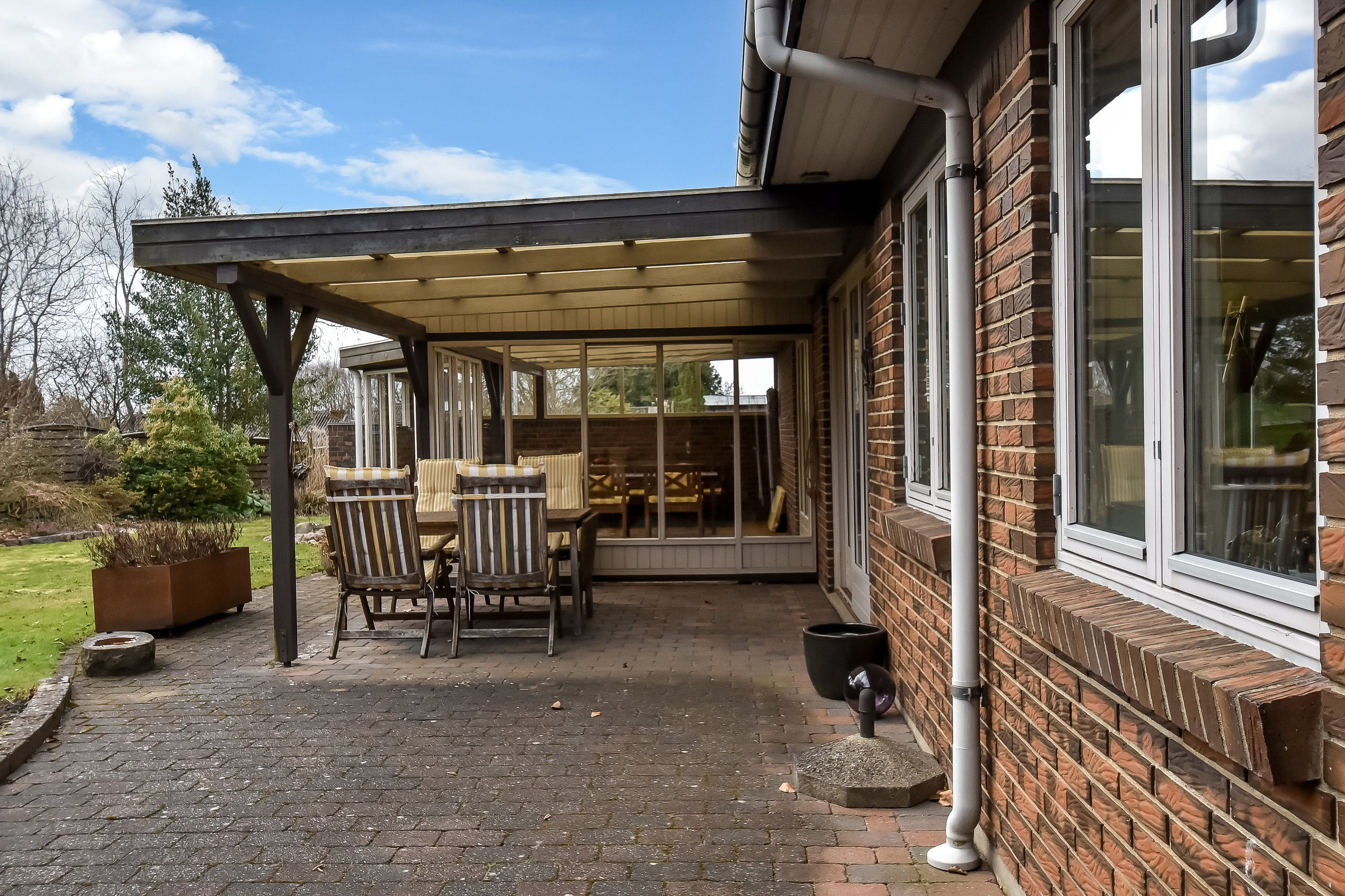 Fremhævet terrasse billede i fuldskærmstilstand. Billede af Bjørneklovej 4, Høgild, 7400 Herning