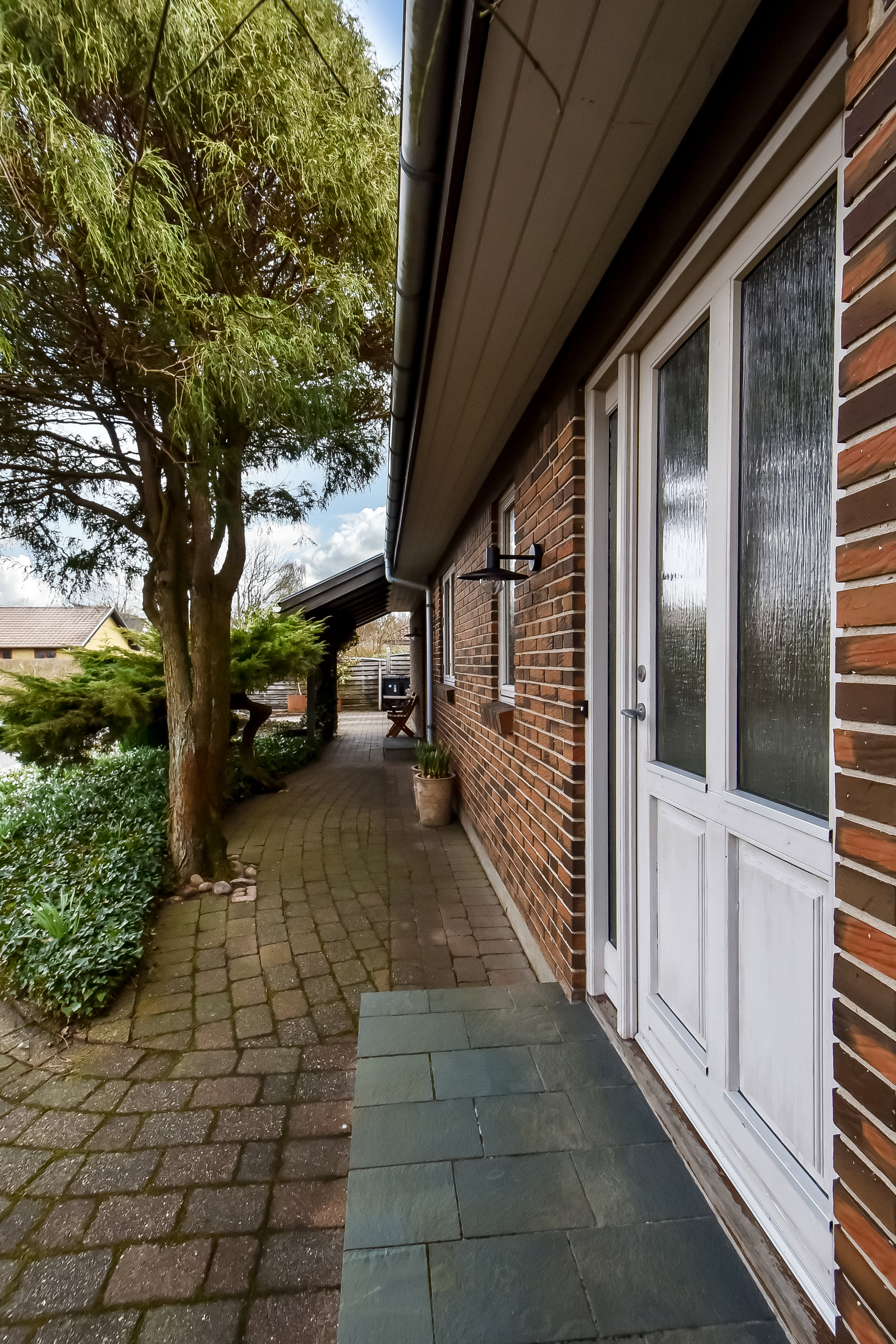 Fremhævet facade billede i fuldskærmstilstand. Billede af Bjørneklovej 4, Høgild, 7400 Herning