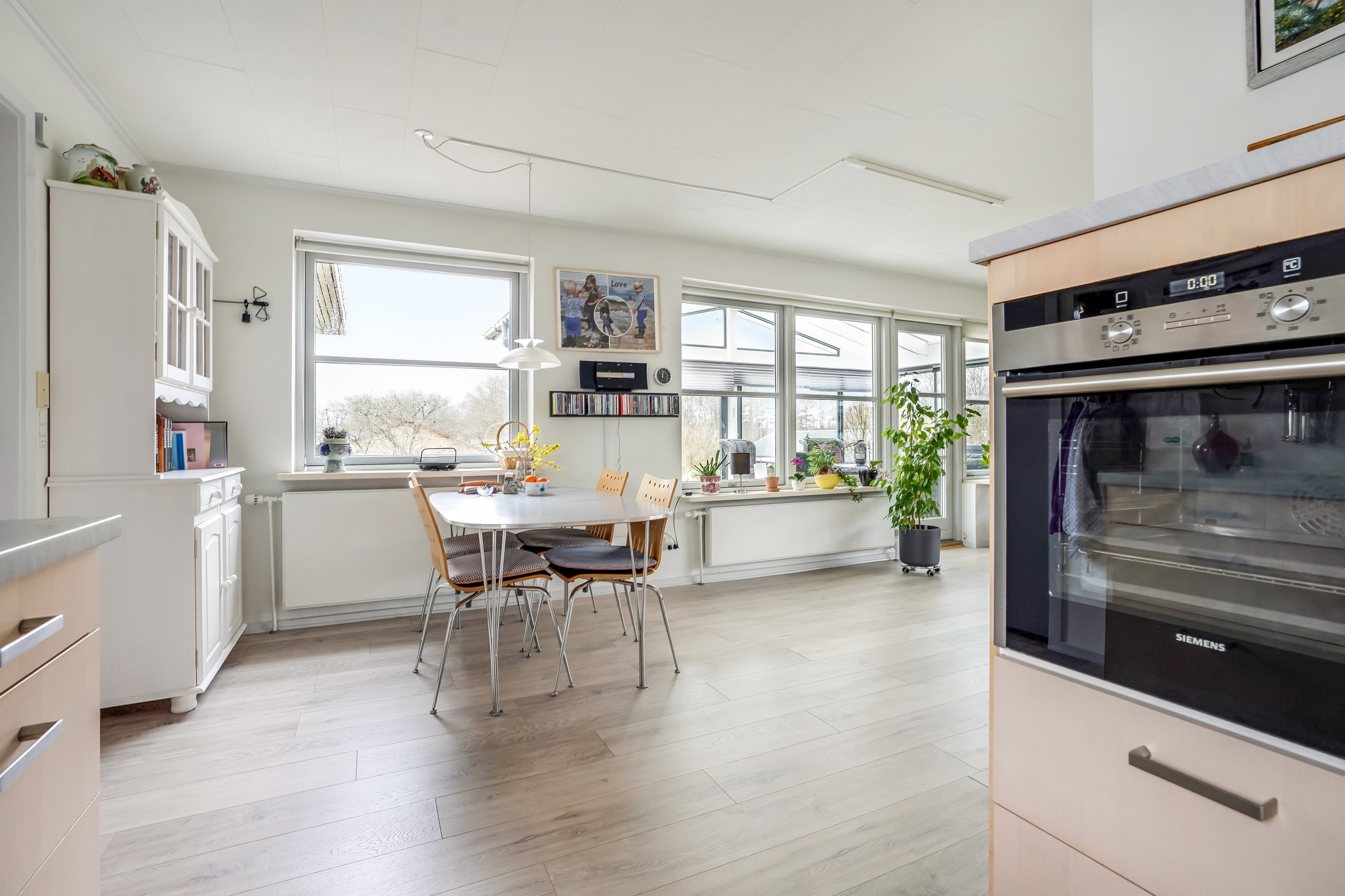 Fremhævet køkken billede i fuldskærmstilstand. Billede af Stjernevænget 14, Ejby, 5592 Ejby