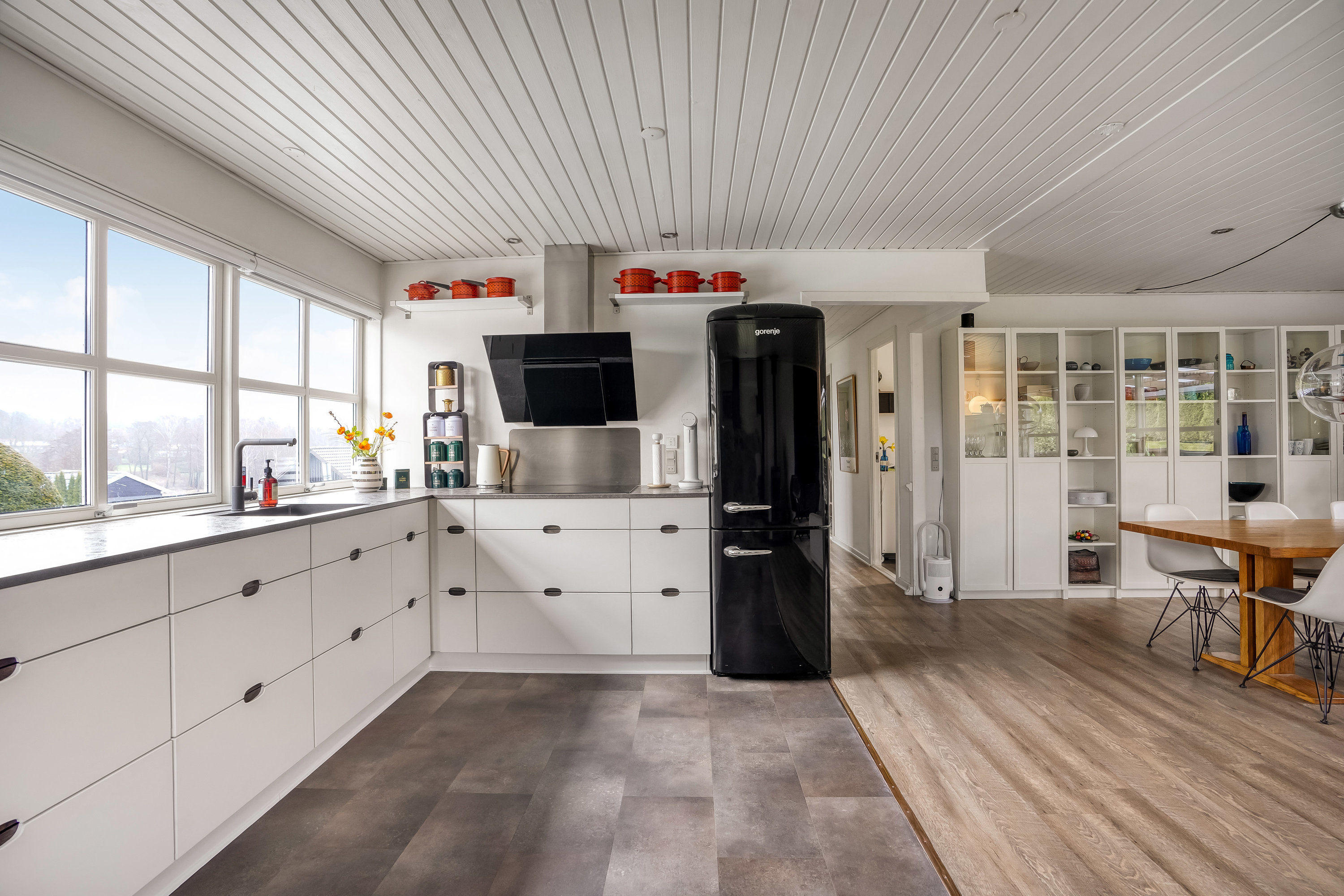 Fremhævet køkken billede i fuldskærmstilstand. Billede af Skovvej 14, 5462 Morud