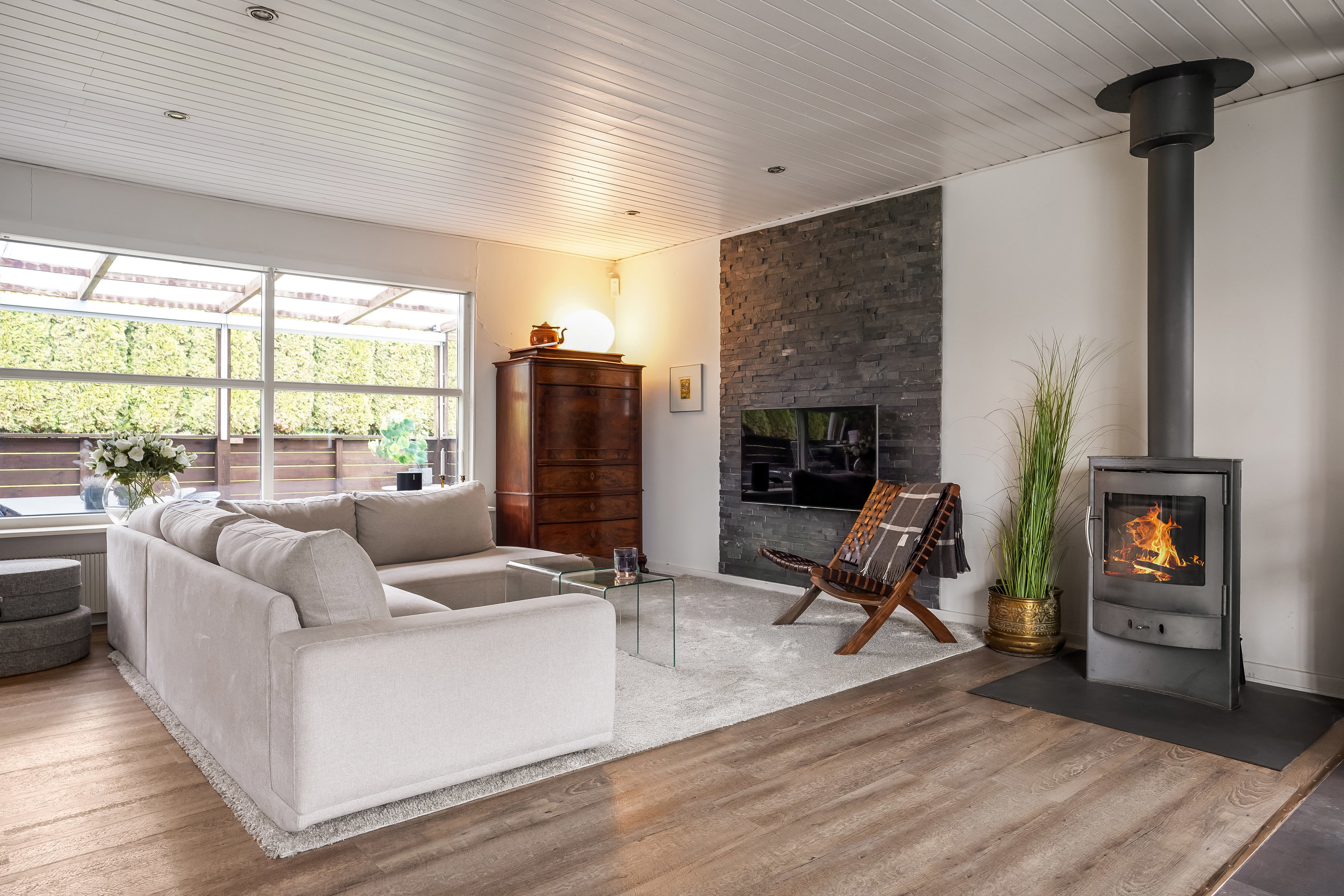 Fremhævet stue billede i fuldskærmstilstand. Billede af Skovvej 14, 5462 Morud