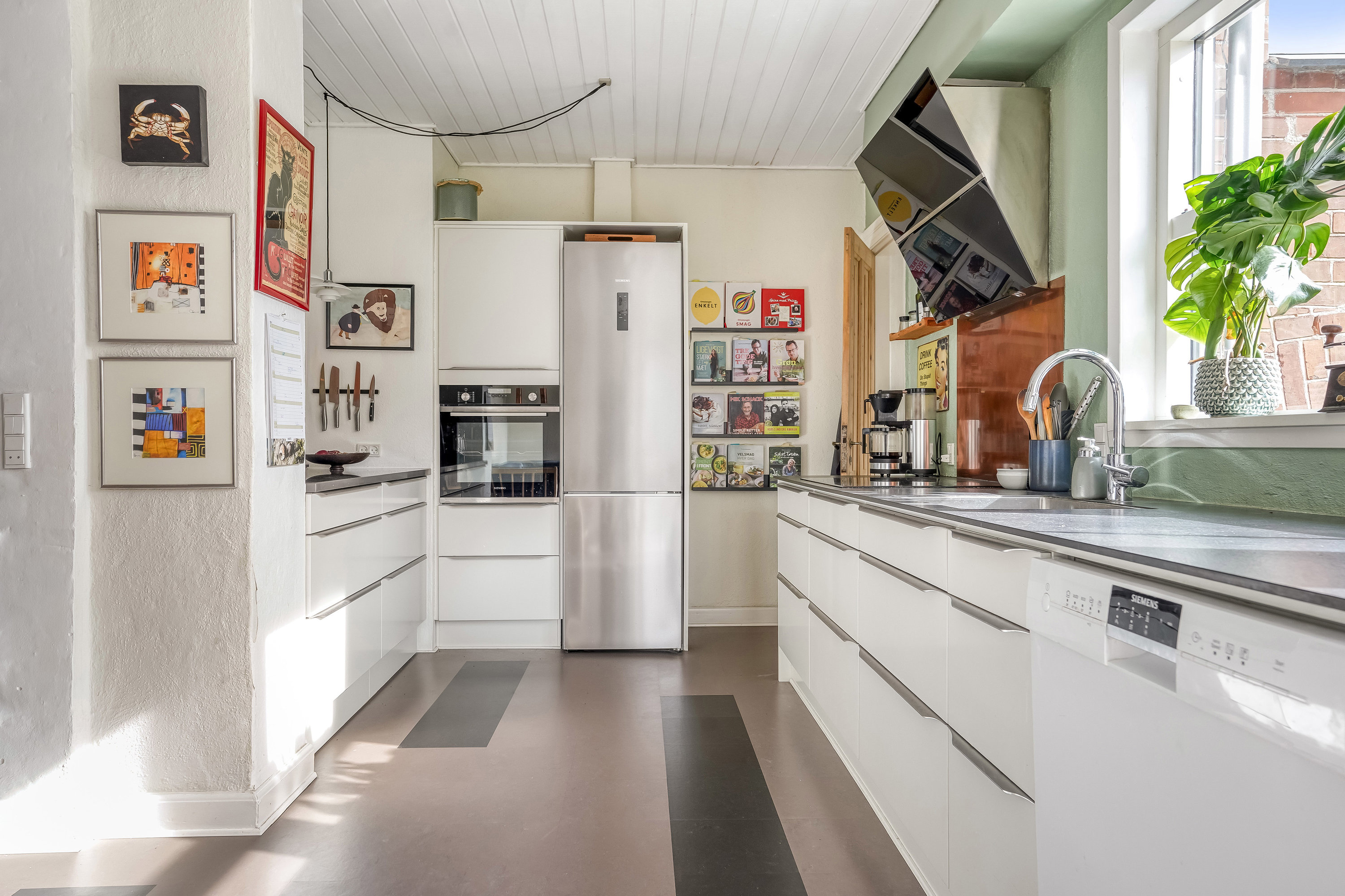 Fremhævet køkken billede i fuldskærmstilstand. Billede af Kastanievej 12, st.., 5230 Odense M