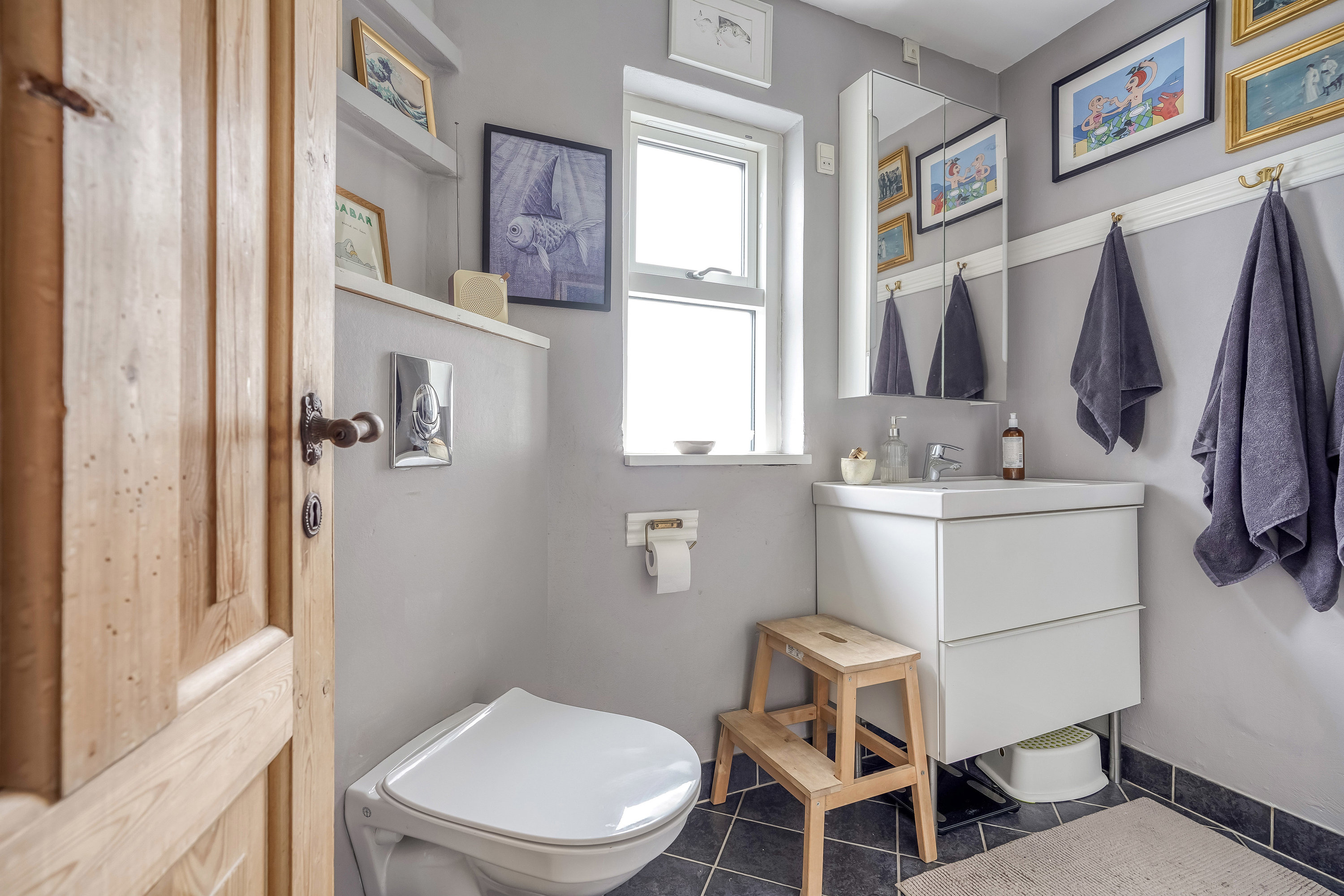 Fremhævet toilet billede i fuldskærmstilstand. Billede af Kastanievej 12, st.., 5230 Odense M