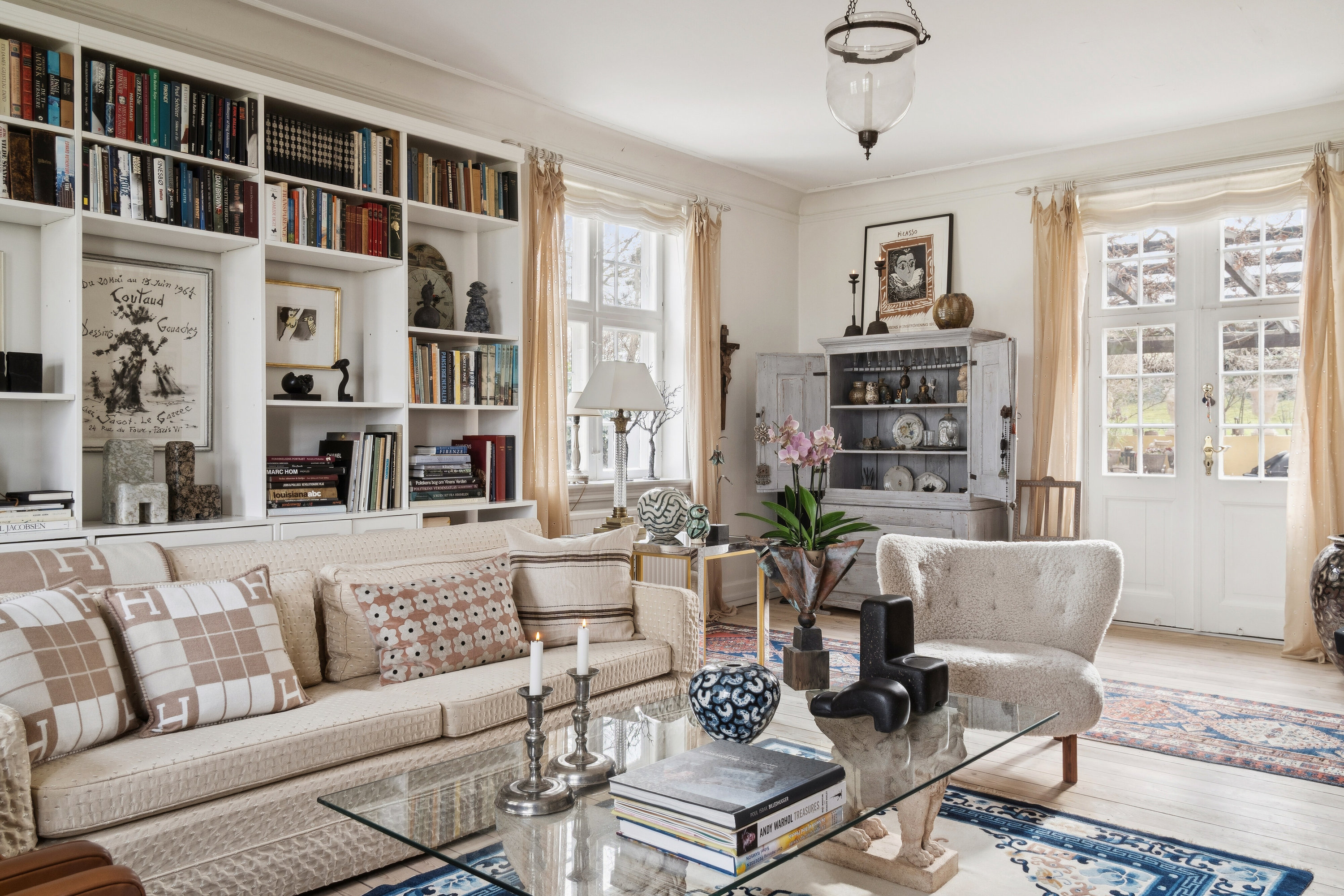 Fremhævet stue billede i fuldskærmstilstand. Billede af Hasselvangen 15, Nakkehoved, 3250 Gilleleje