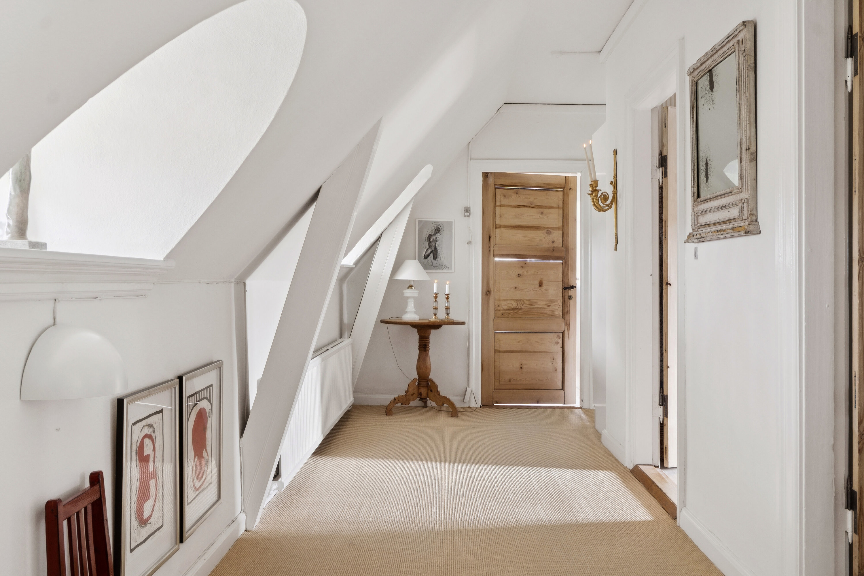 Fremhævet hall billede i fuldskærmstilstand. Billede af Hasselvangen 15, Nakkehoved, 3250 Gilleleje