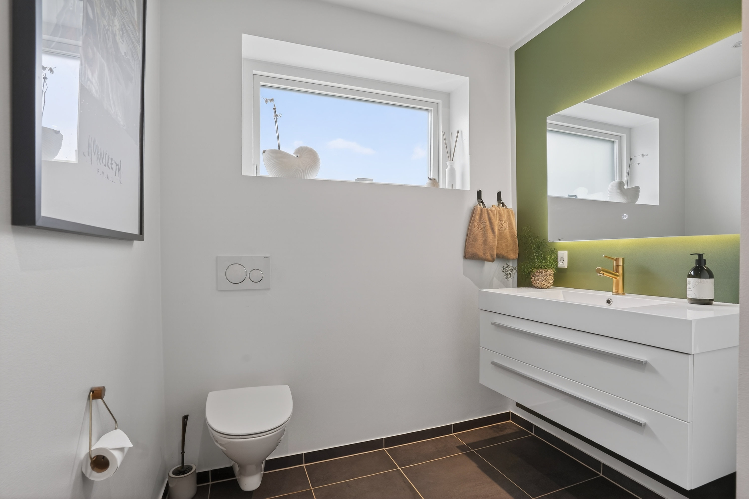 Fremhævet badeværelse billede i fuldskærmstilstand. Billede af Gyldenvang Alle 38, 2770 Kastrup