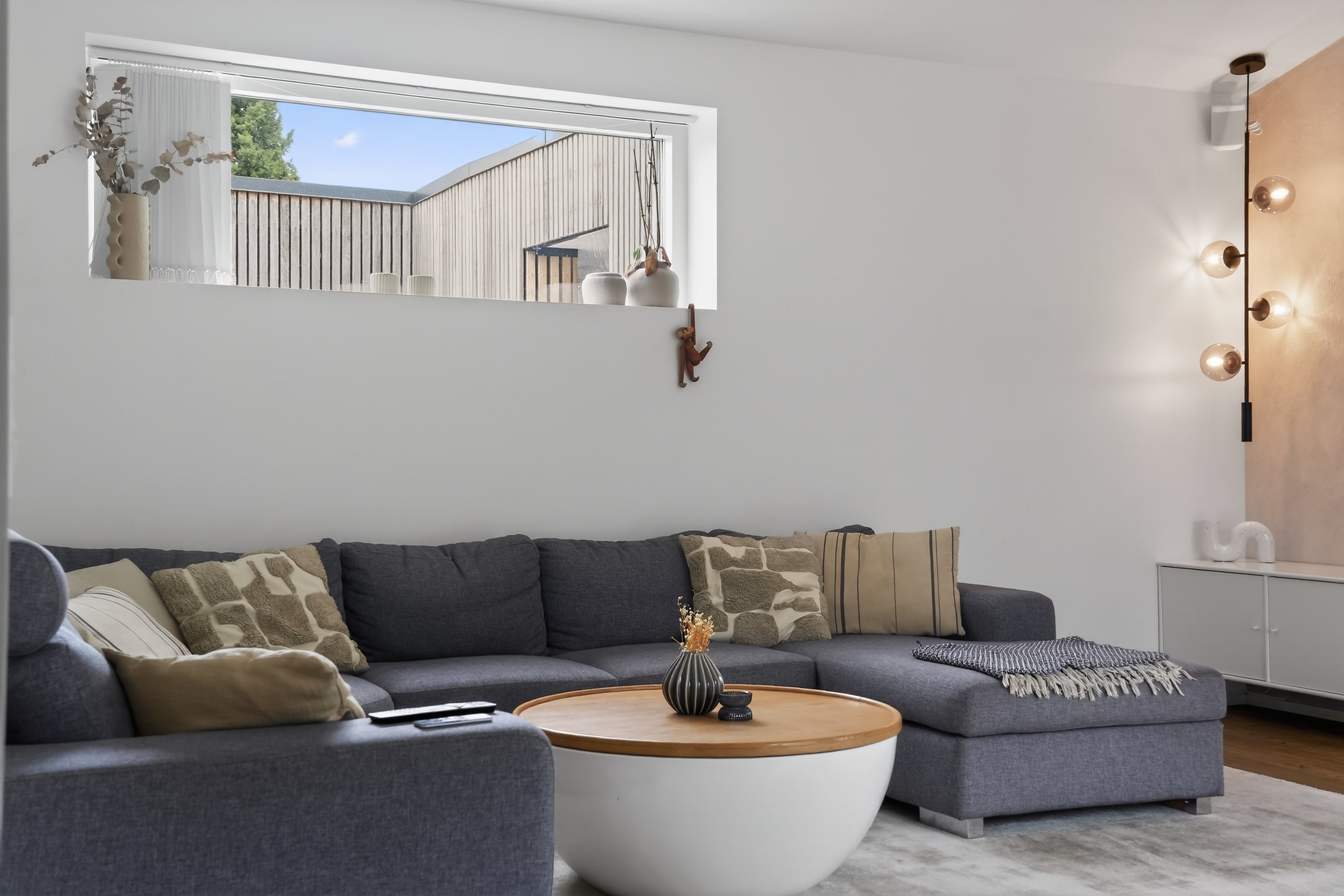 Fremhævet stue billede i fuldskærmstilstand. Billede af Gyldenvang Alle 38, 2770 Kastrup