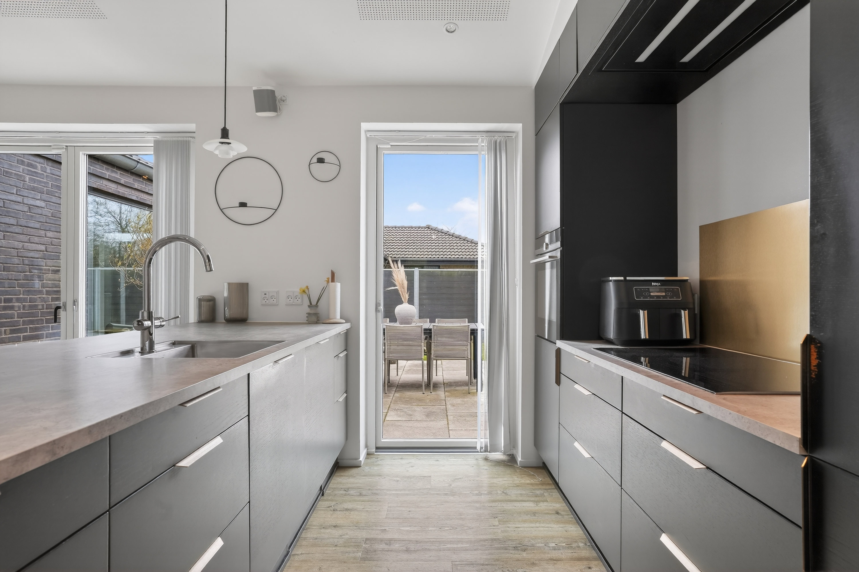 Fremhævet køkken billede i fuldskærmstilstand. Billede af Gyldenvang Alle 38, 2770 Kastrup