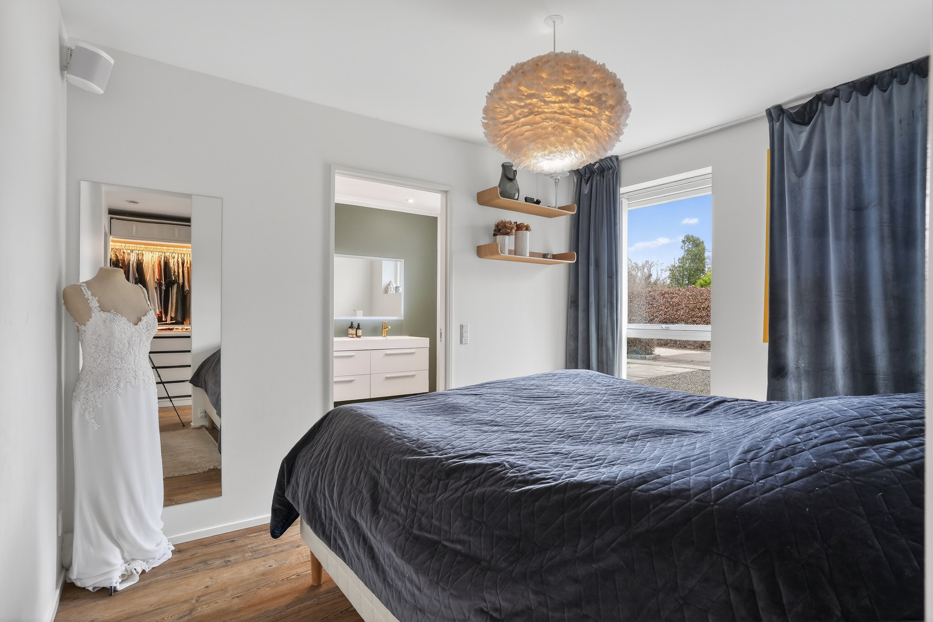 Fremhævet værelse billede i fuldskærmstilstand. Billede af Gyldenvang Alle 38, 2770 Kastrup