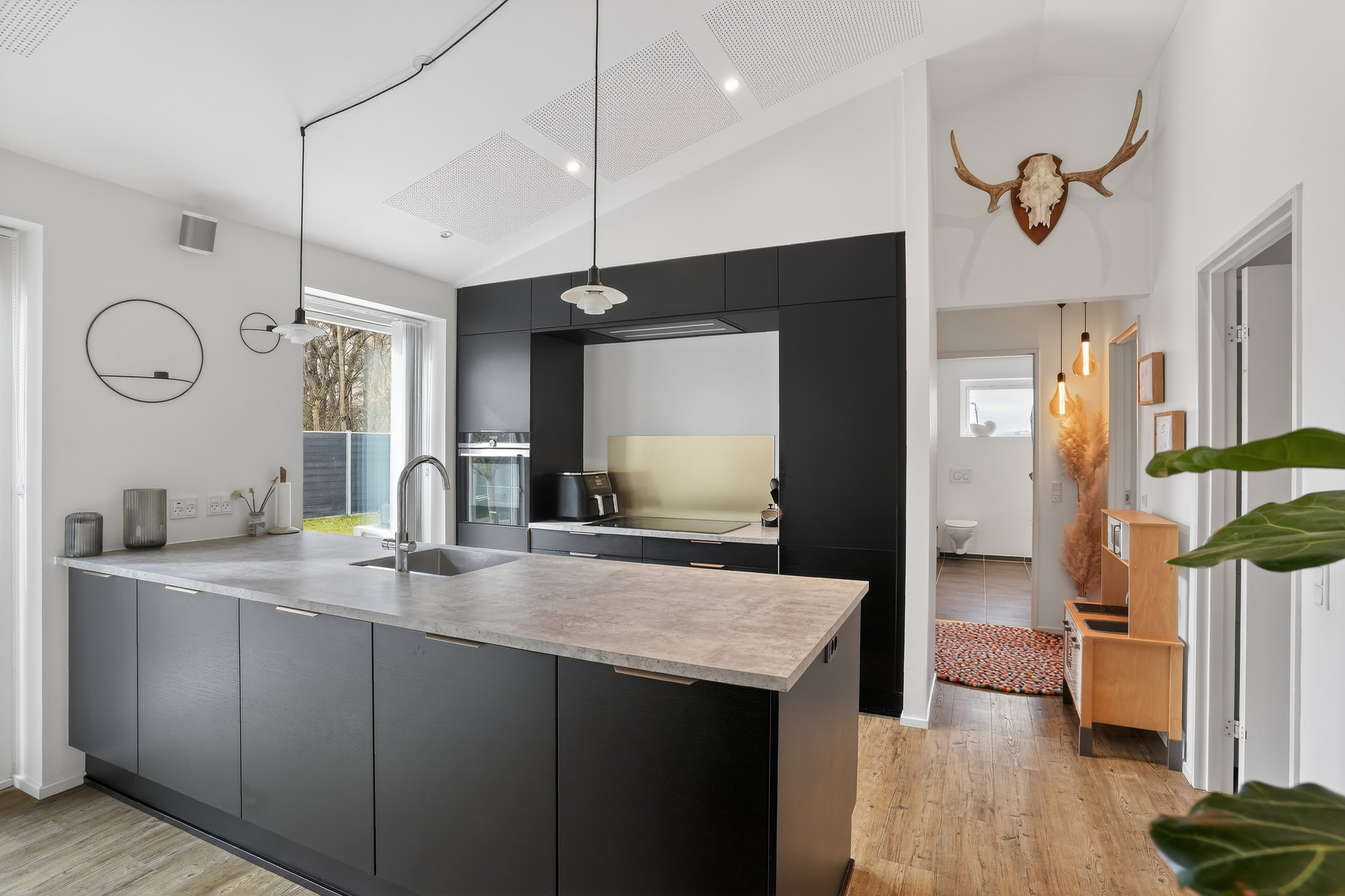 Fremhævet køkken billede i fuldskærmstilstand. Billede af Gyldenvang Alle 38, 2770 Kastrup