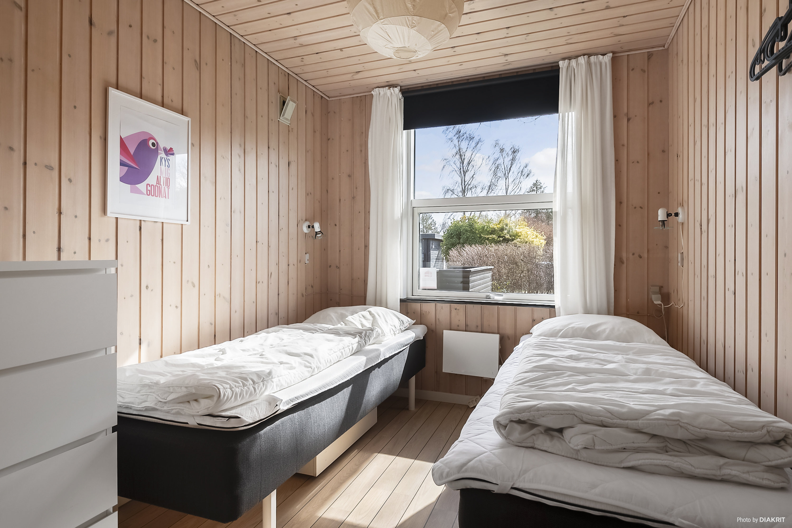 Fremhævet soveværelse billede i fuldskærmstilstand. Billede af Strandagervej 1, Dyngby Strand, 8300 Odder