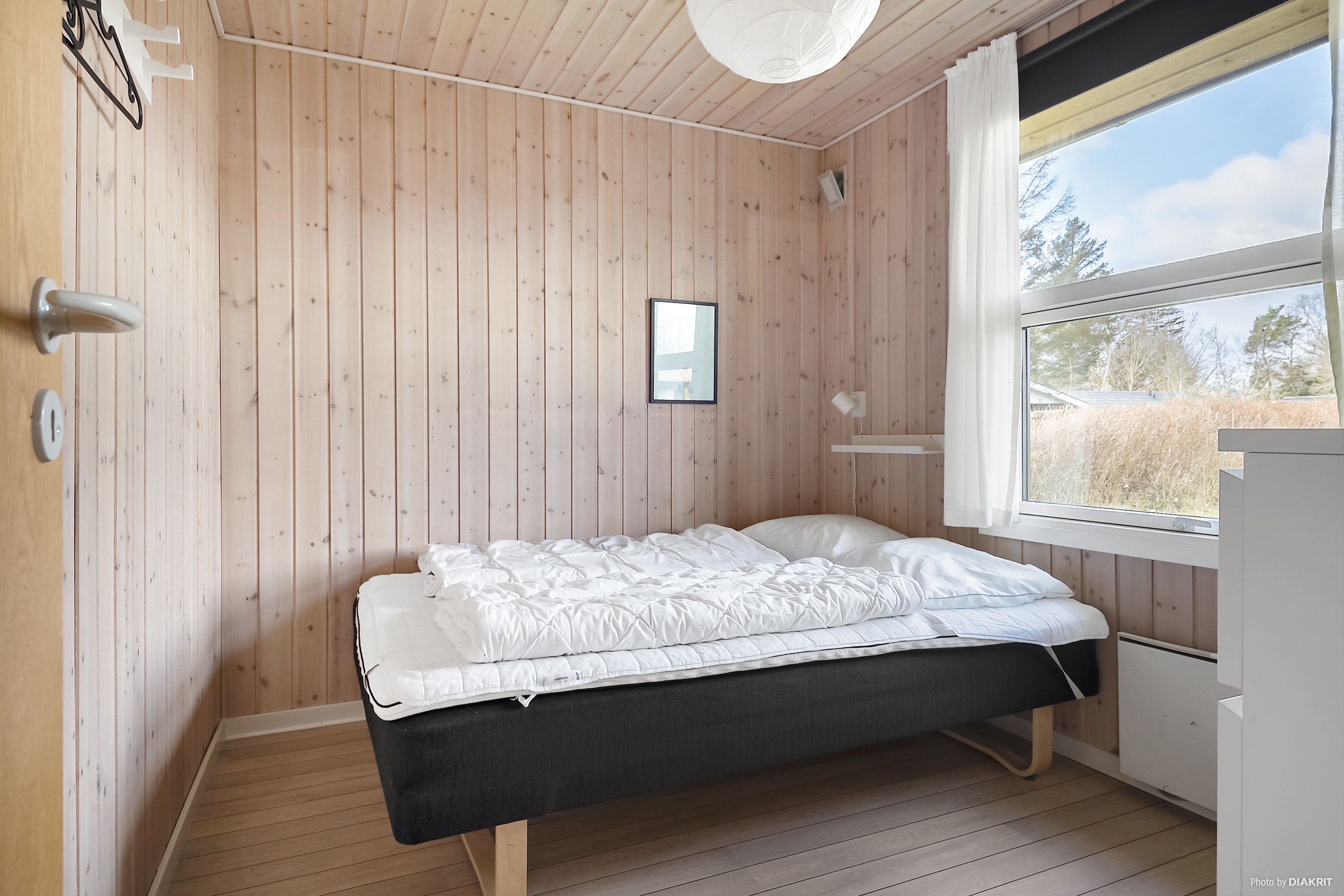 Fremhævet soveværelse billede i fuldskærmstilstand. Billede af Strandagervej 1, Dyngby Strand, 8300 Odder