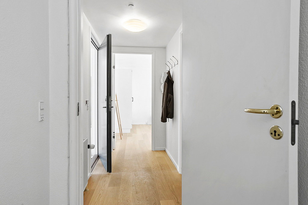 Fremhævet gang billede i fuldskærmstilstand. Billede af Nybrogade 4, 1. mf., 9000 Aalborg