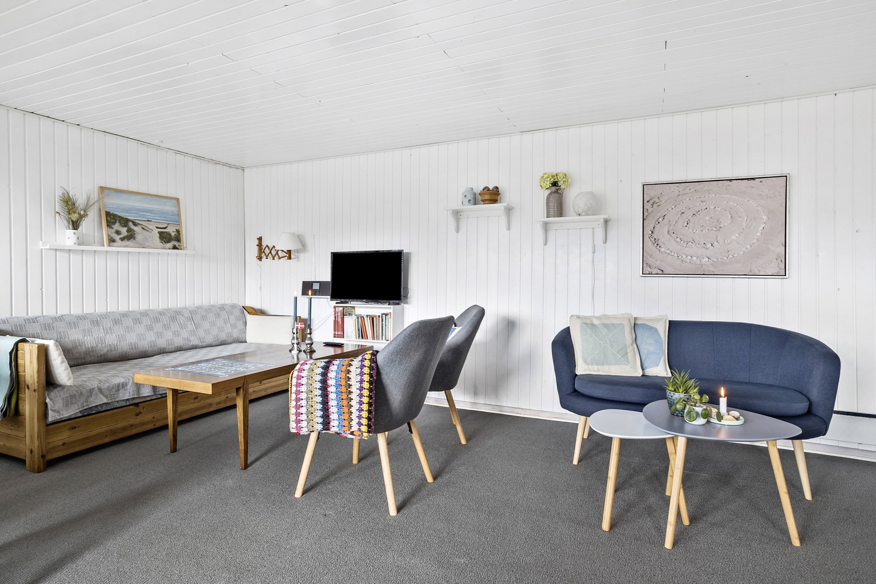 Fremhævet stue billede i fuldskærmstilstand. Billede af Rudehusvej 8, Rude Strand, 8300 Odder