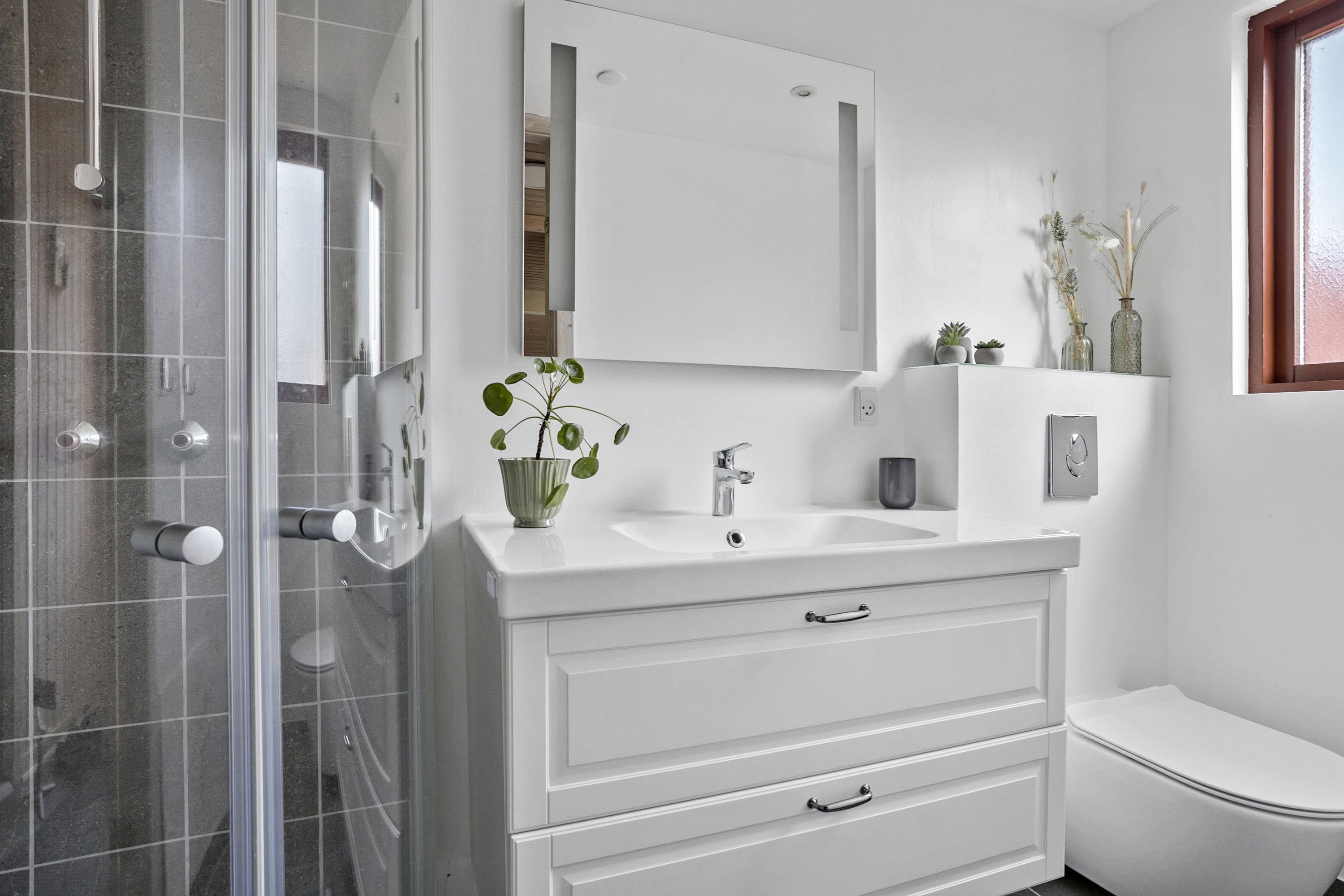 Fremhævet badeværelse billede i fuldskærmstilstand. Billede af Rudehusvej 8, Rude Strand, 8300 Odder