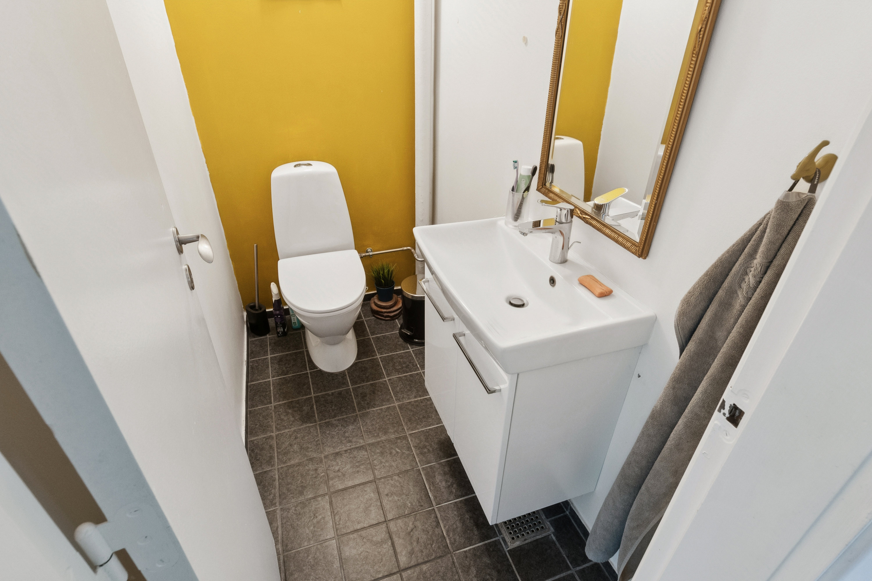 Fremhævet badeværelse billede i fuldskærmstilstand. Billede af Bondehavevej 10G, 1. tv., 2880 Bagsværd