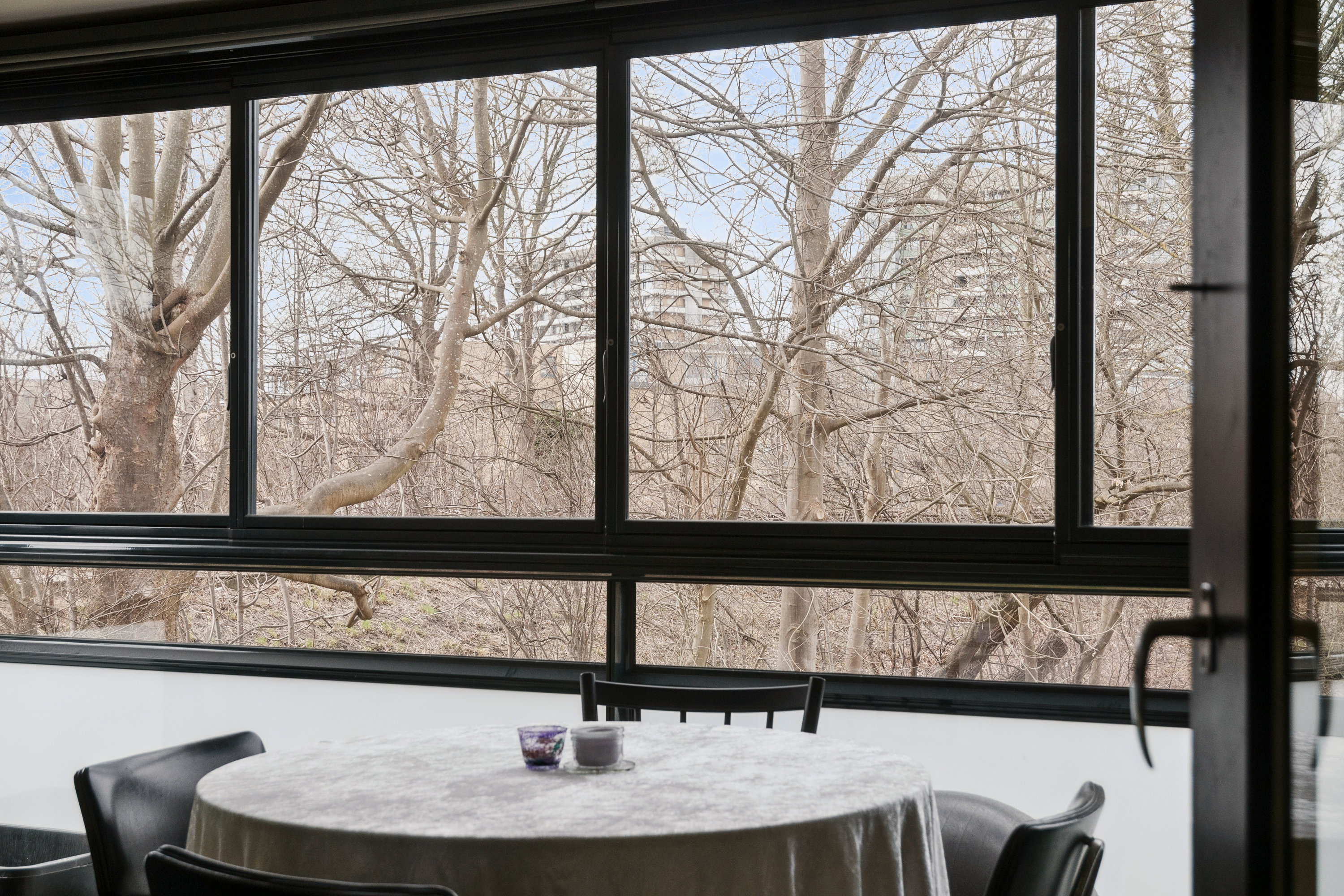 Fremhævet stue billede i fuldskærmstilstand. Billede af Bondehavevej 10G, 1. tv., 2880 Bagsværd