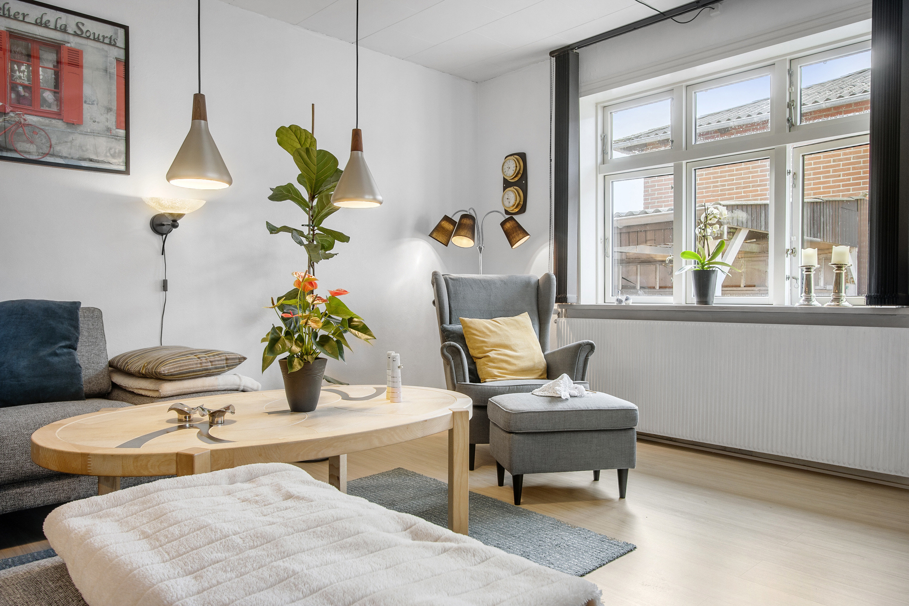 Fremhævet stue billede i fuldskærmstilstand. Billede af Rønnestvej 12, 9900 Frederikshavn