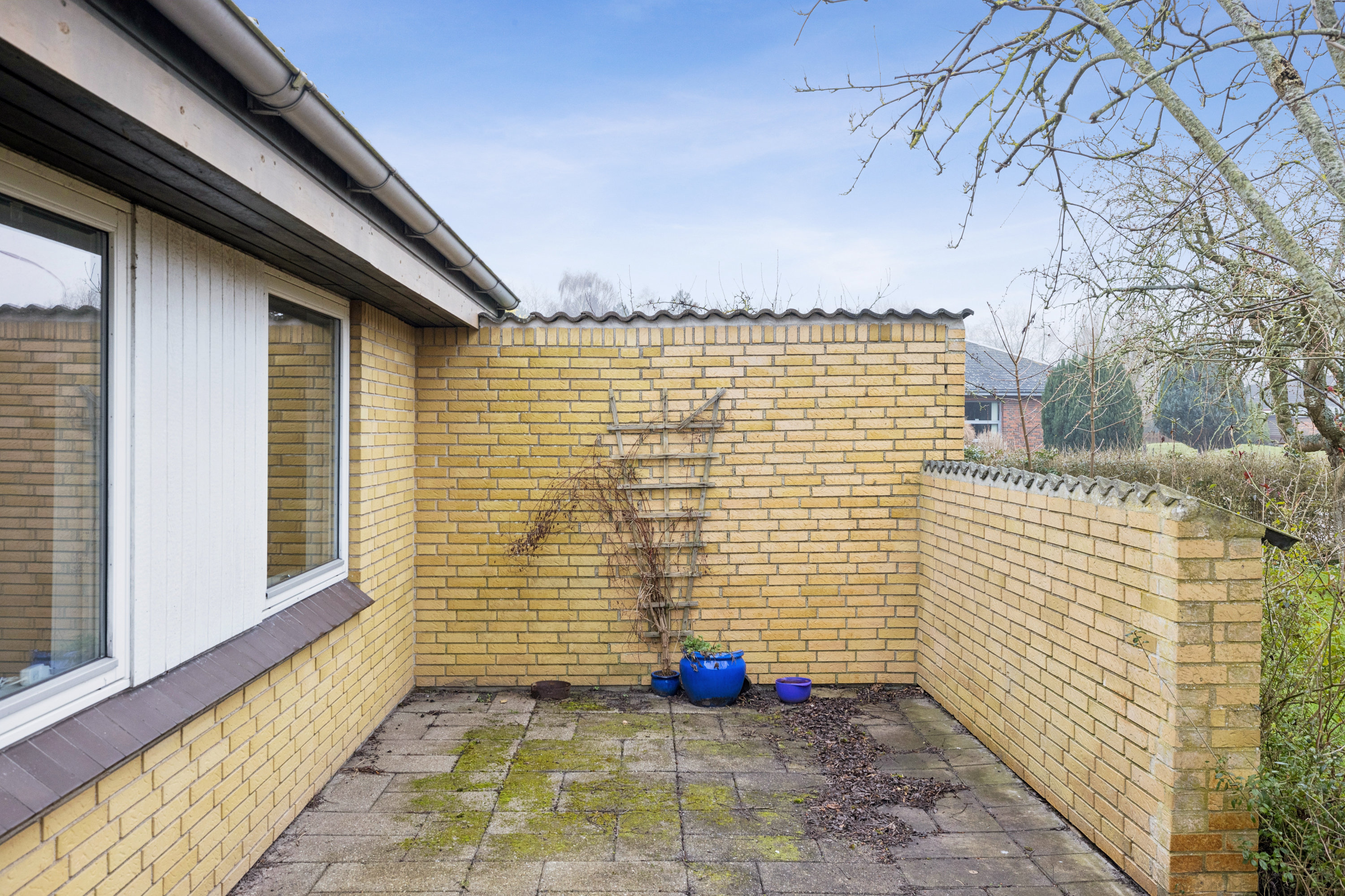 Fremhævet carport billede i fuldskærmstilstand. Billede af Kærsangervænget 31, 5610 Assens