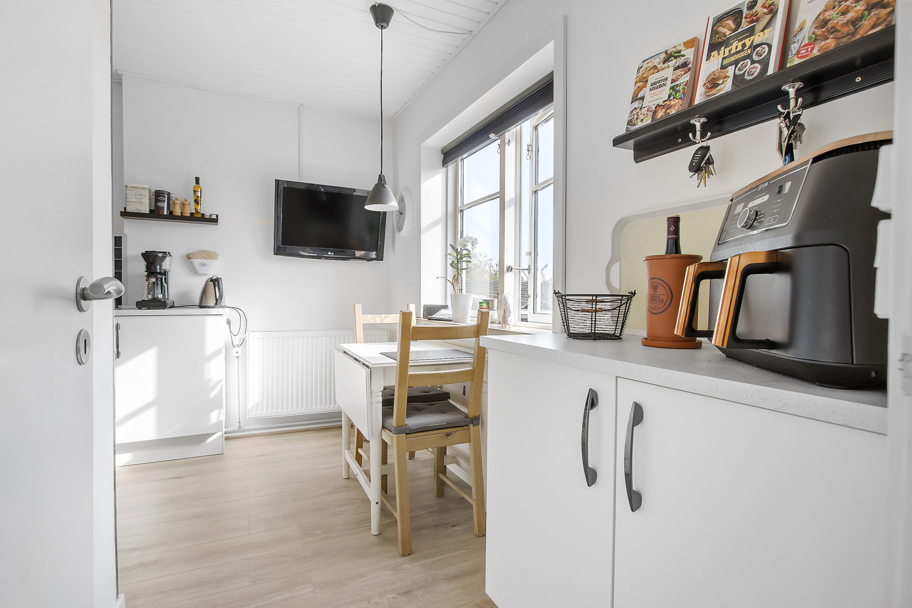 Fremhævet køkken billede i fuldskærmstilstand. Billede af Rønnestvej 12, 9900 Frederikshavn