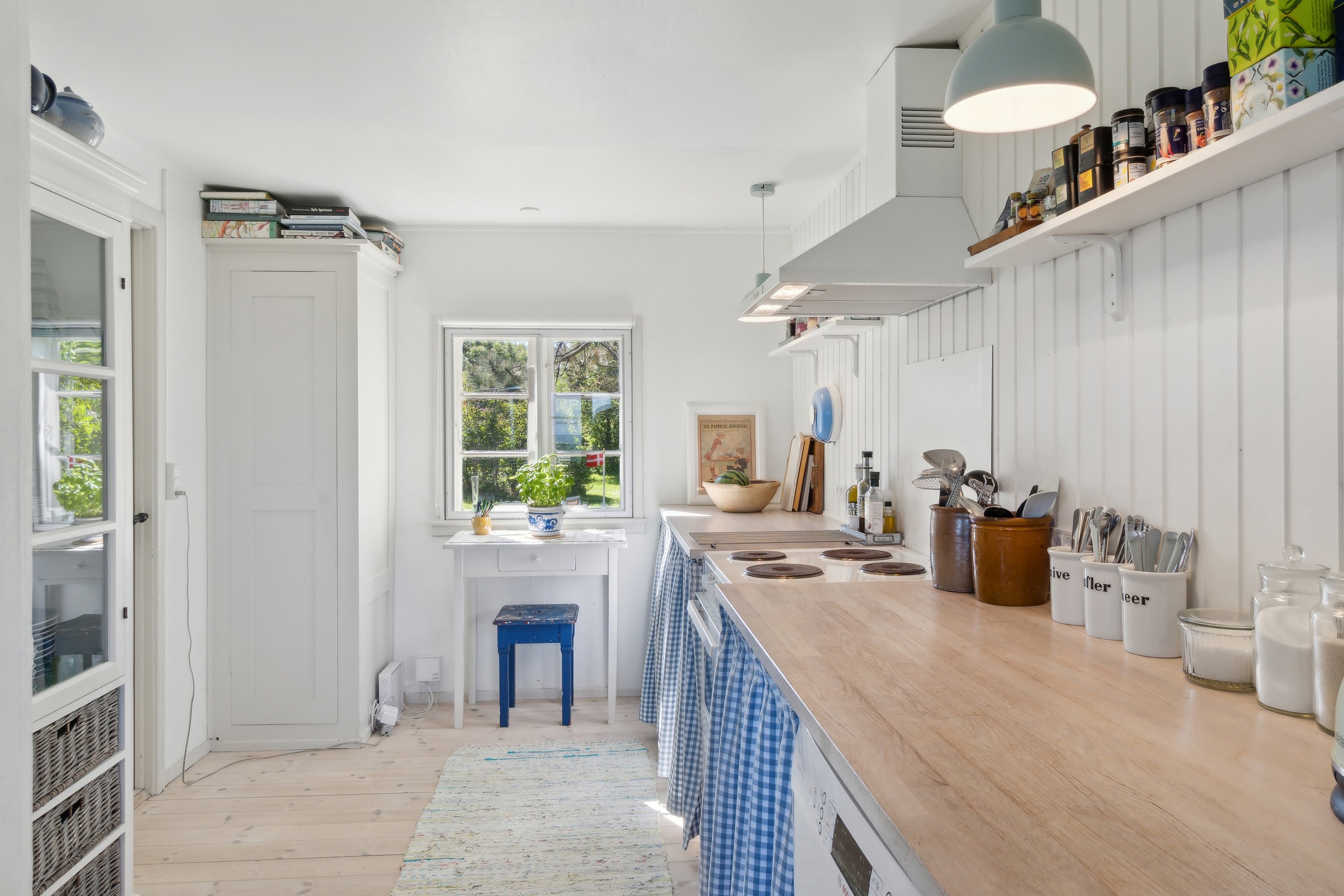 Fremhævet køkken billede i fuldskærmstilstand. Billede af Leck Fischersvej 6, Kikhavn, 3390 Hundested