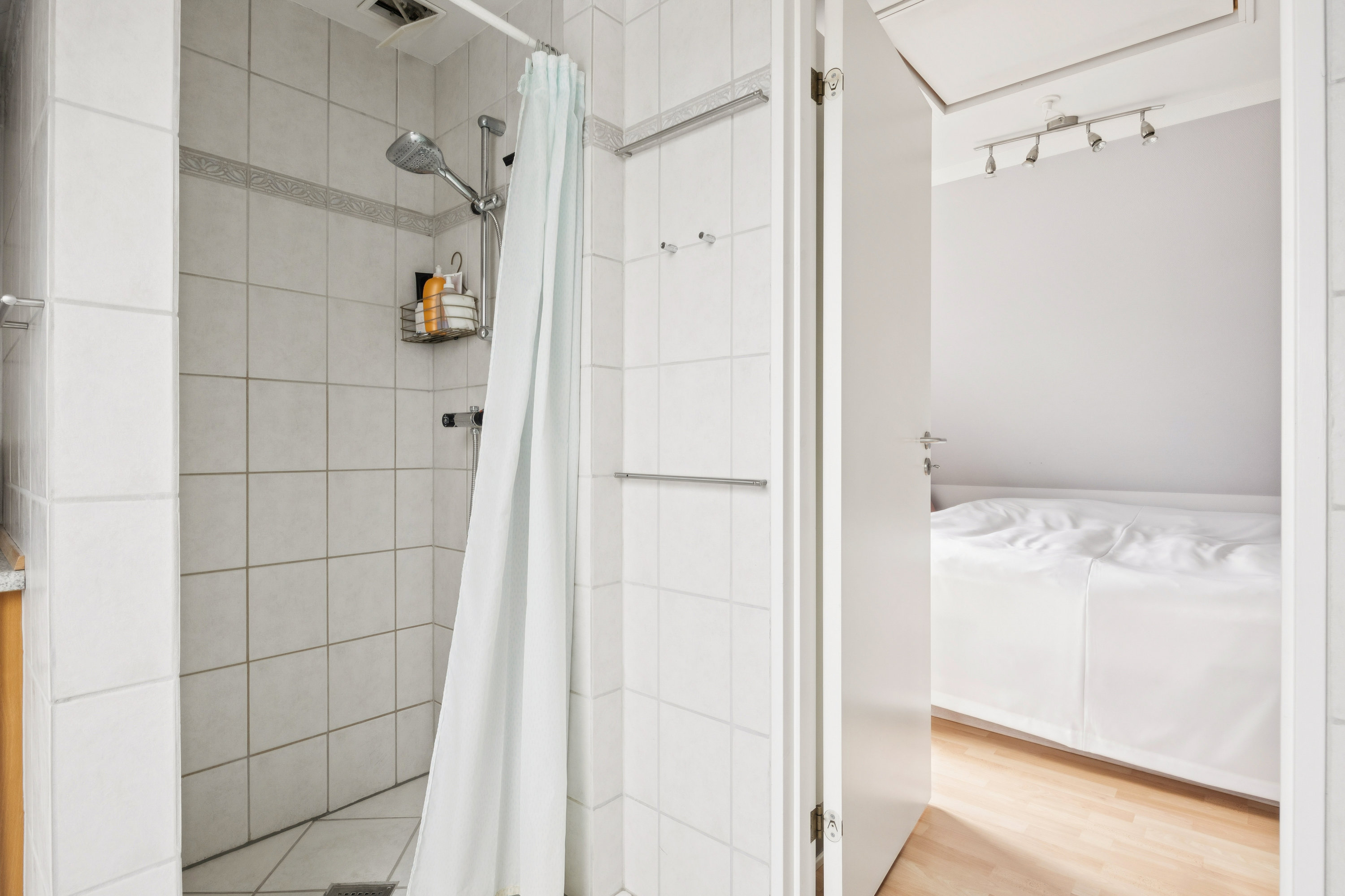 Fremhævet badeværelse billede i fuldskærmstilstand. Billede af Præstevej 1E, Benløse, 4100 Ringsted