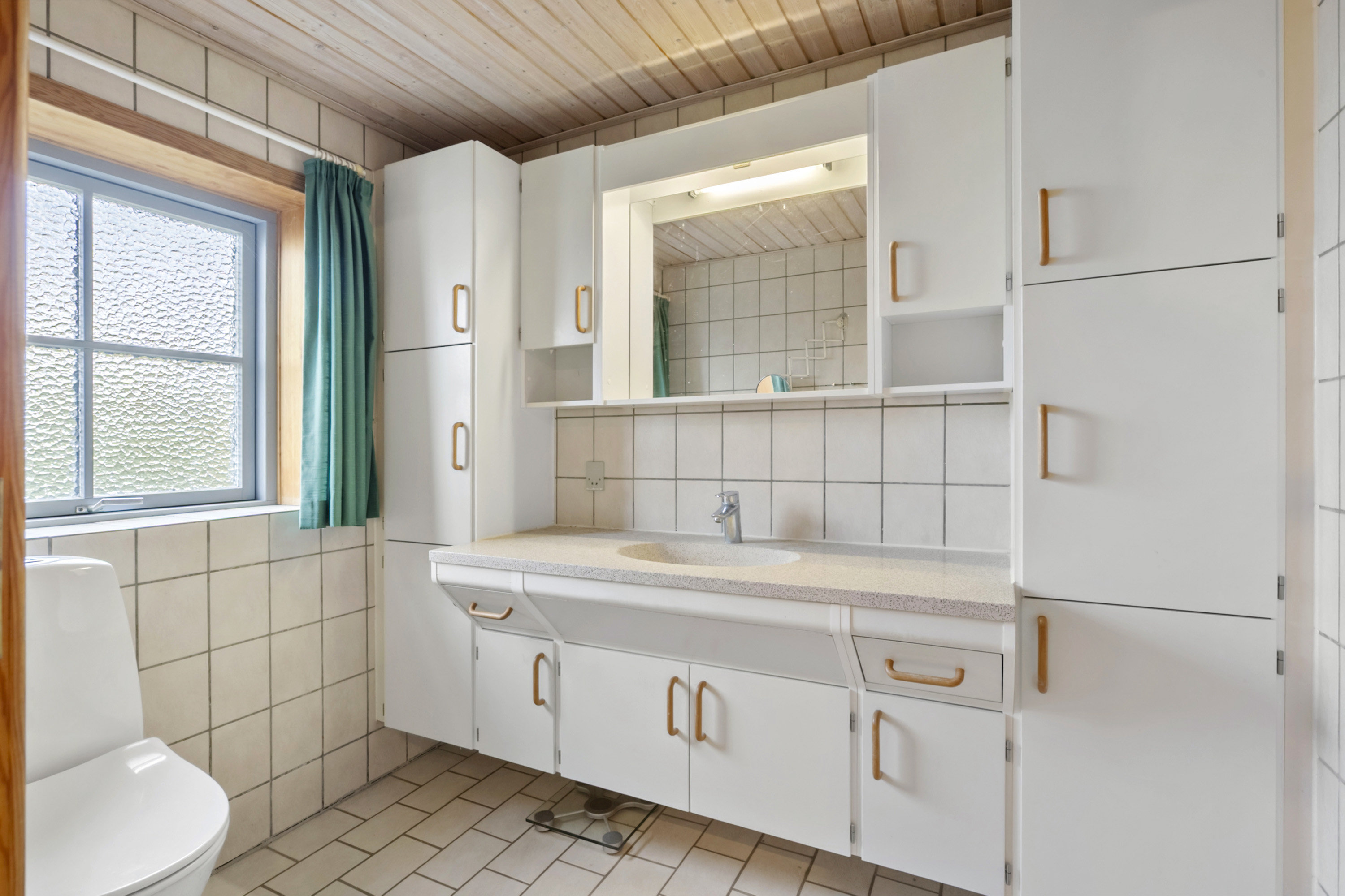 Fremhævet badeværelse billede i fuldskærmstilstand. Billede af Frueløkke 185, 6200 Aabenraa