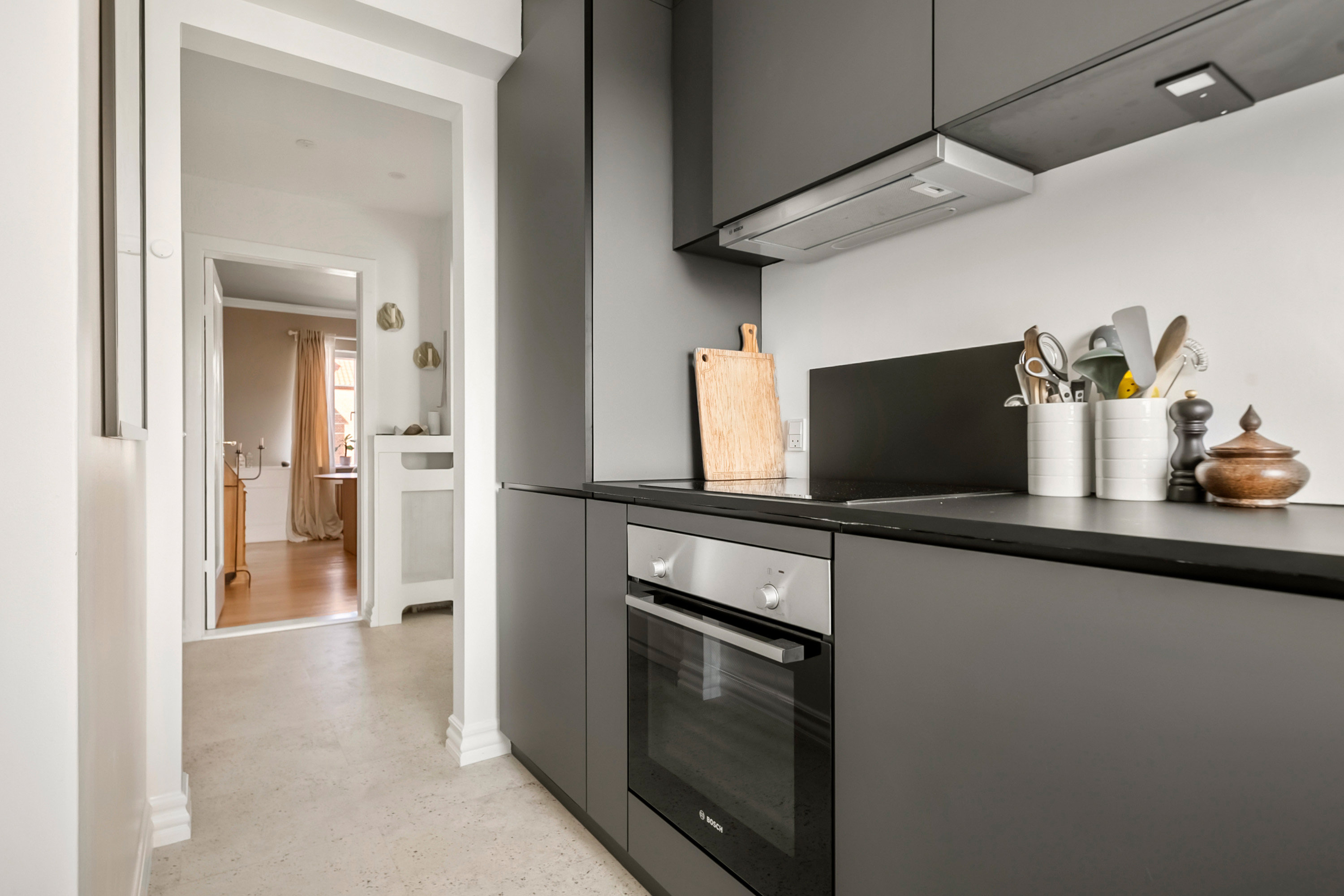 Fremhævet køkken billede i fuldskærmstilstand. Billede af Langelandsgade 214, 2. tv., 8200 Aarhus N