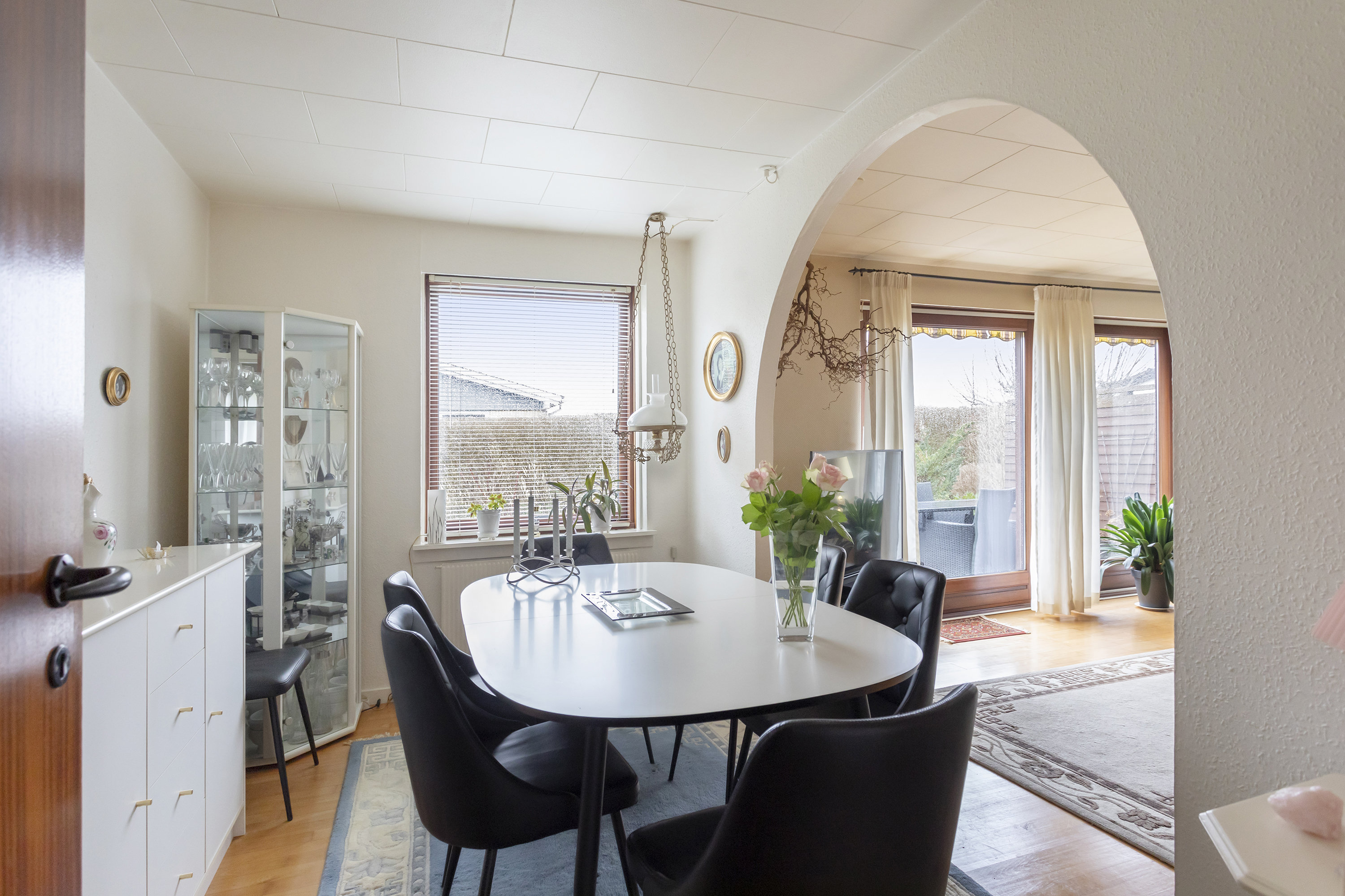 Fremhævet stue billede i fuldskærmstilstand. Billede af Nederbyvej 29, 2740 Skovlunde