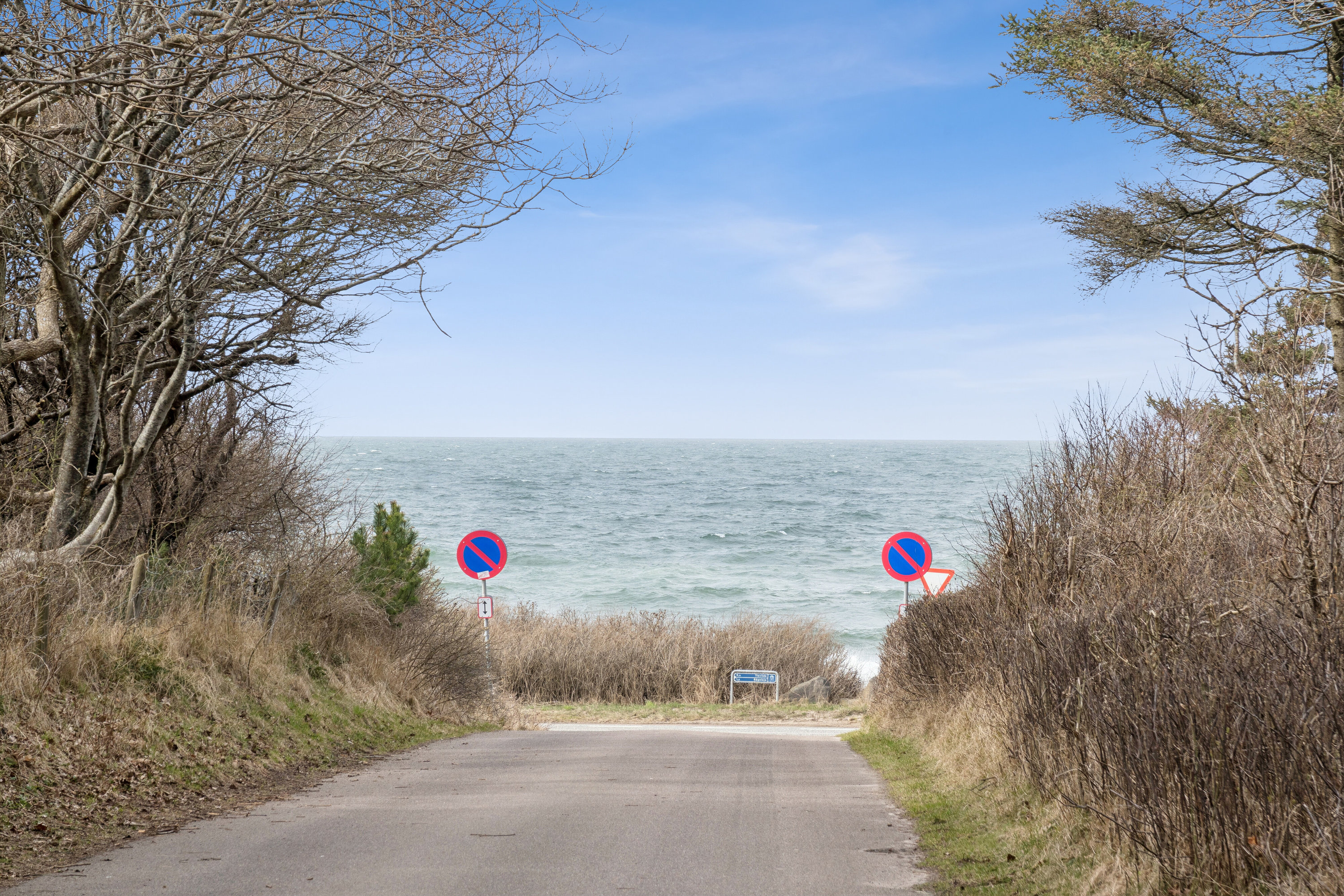 Fremhævet omgivelser billede i fuldskærmstilstand. Billede af Gøgevænget 6, Rågeleje, 3210 Vejby