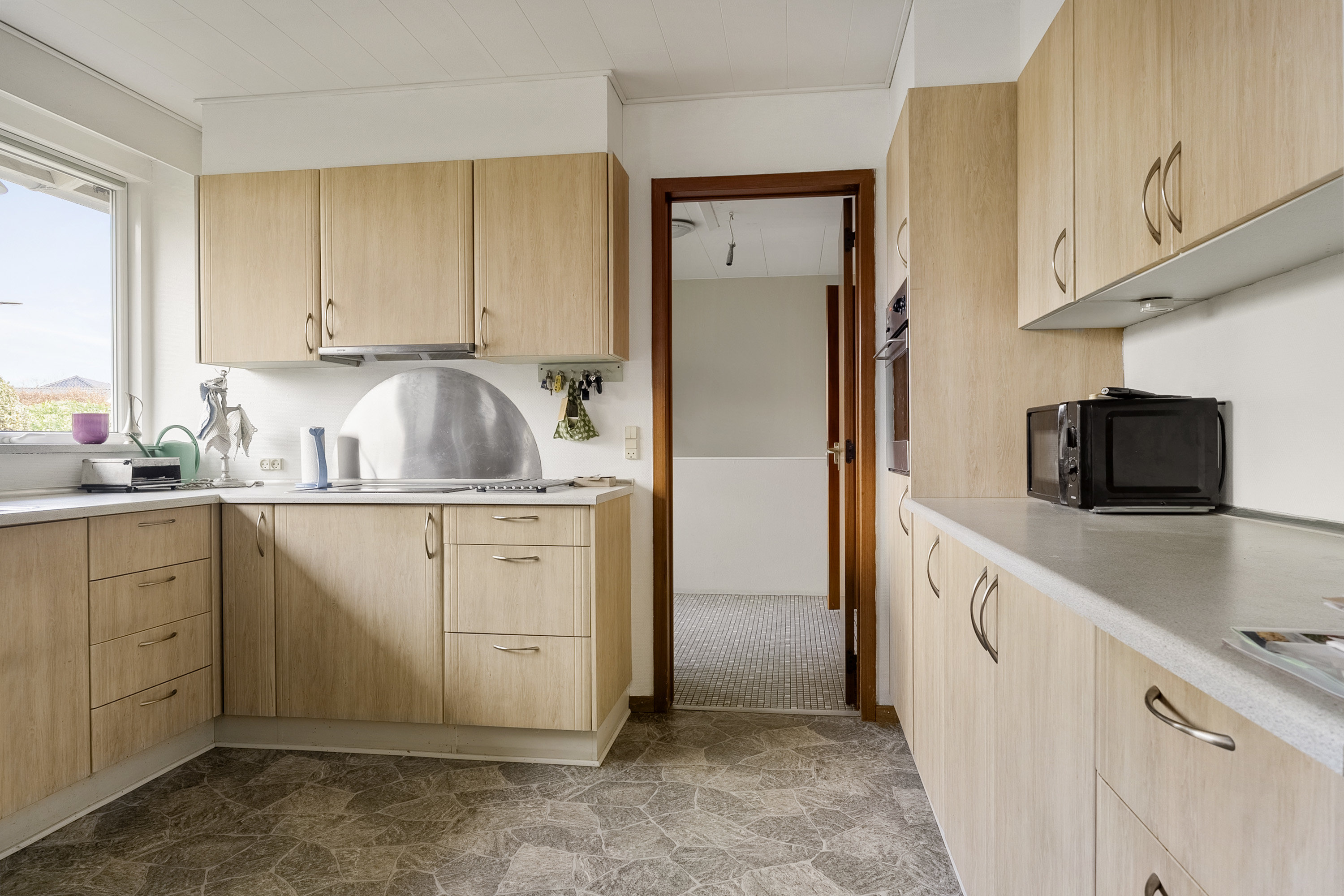 Fremhævet køkken billede i fuldskærmstilstand. Billede af Bregnegårdsvej 37, 6630 Rødding